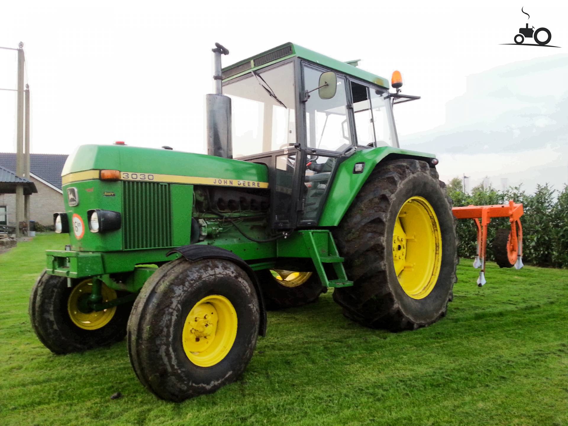 john-deere-3030