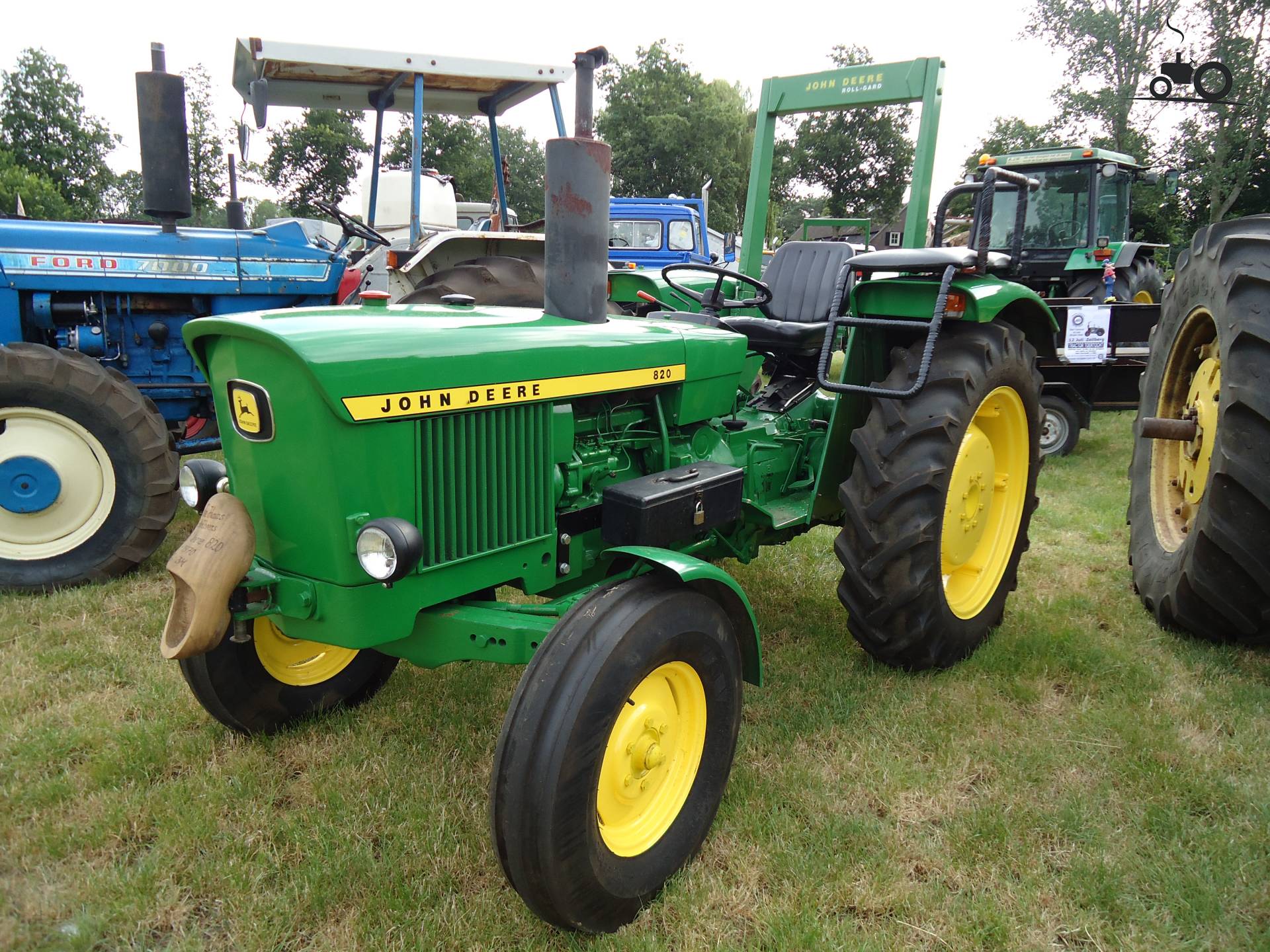 Foto John Deere 820 961546 8853