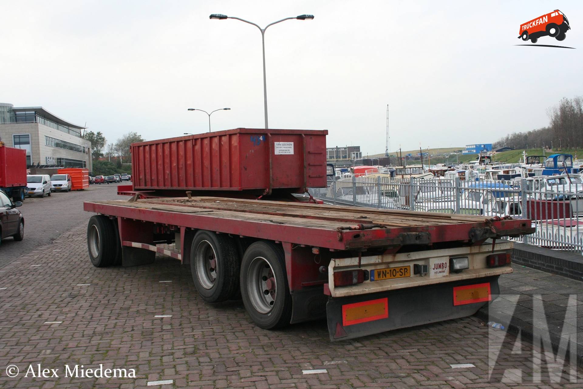 Jumbo Helmond aanhangwagen