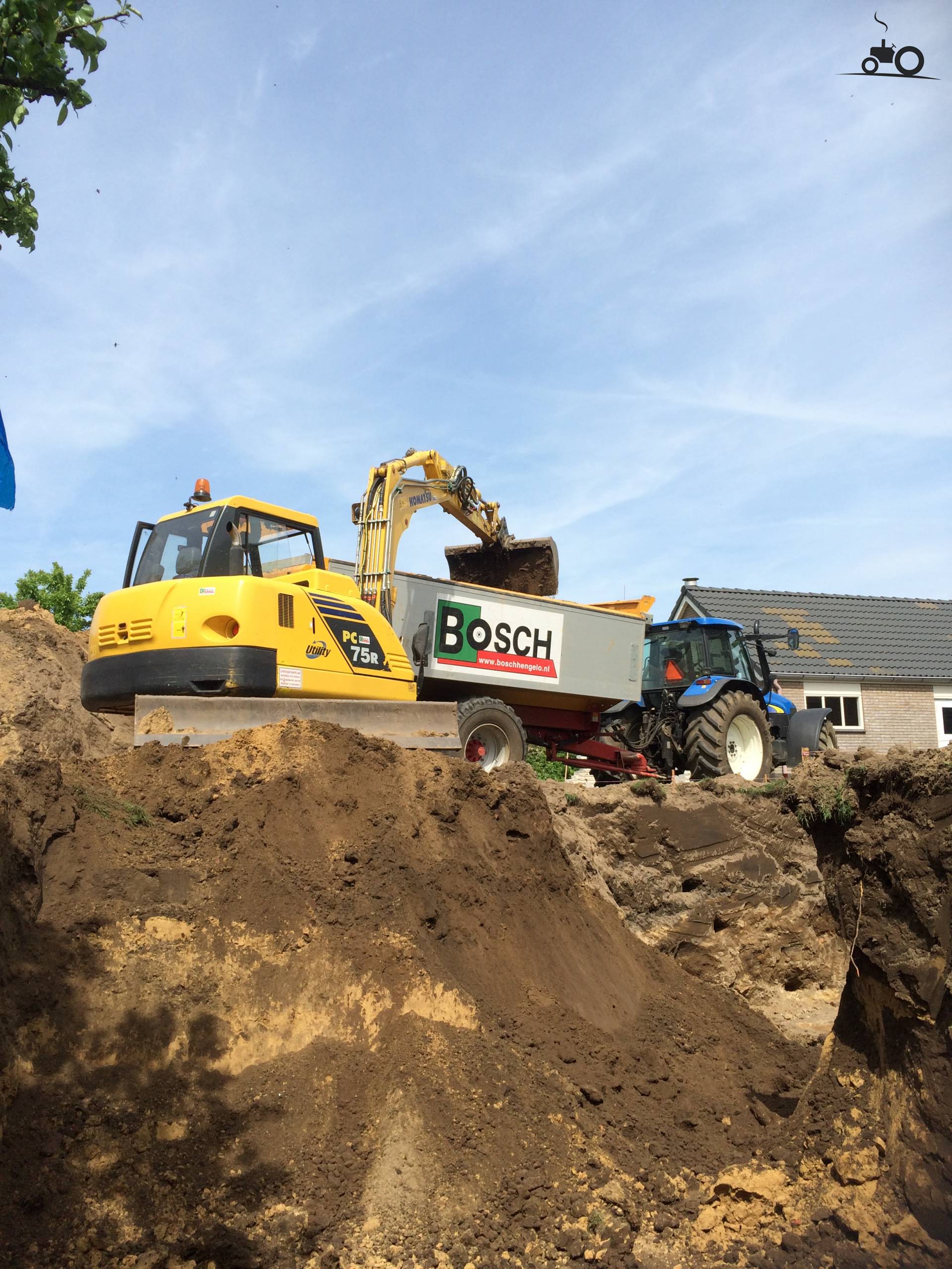 Komatsu PC 75 R Fanclub - Specificaties, Foto's, Reviews & Forum