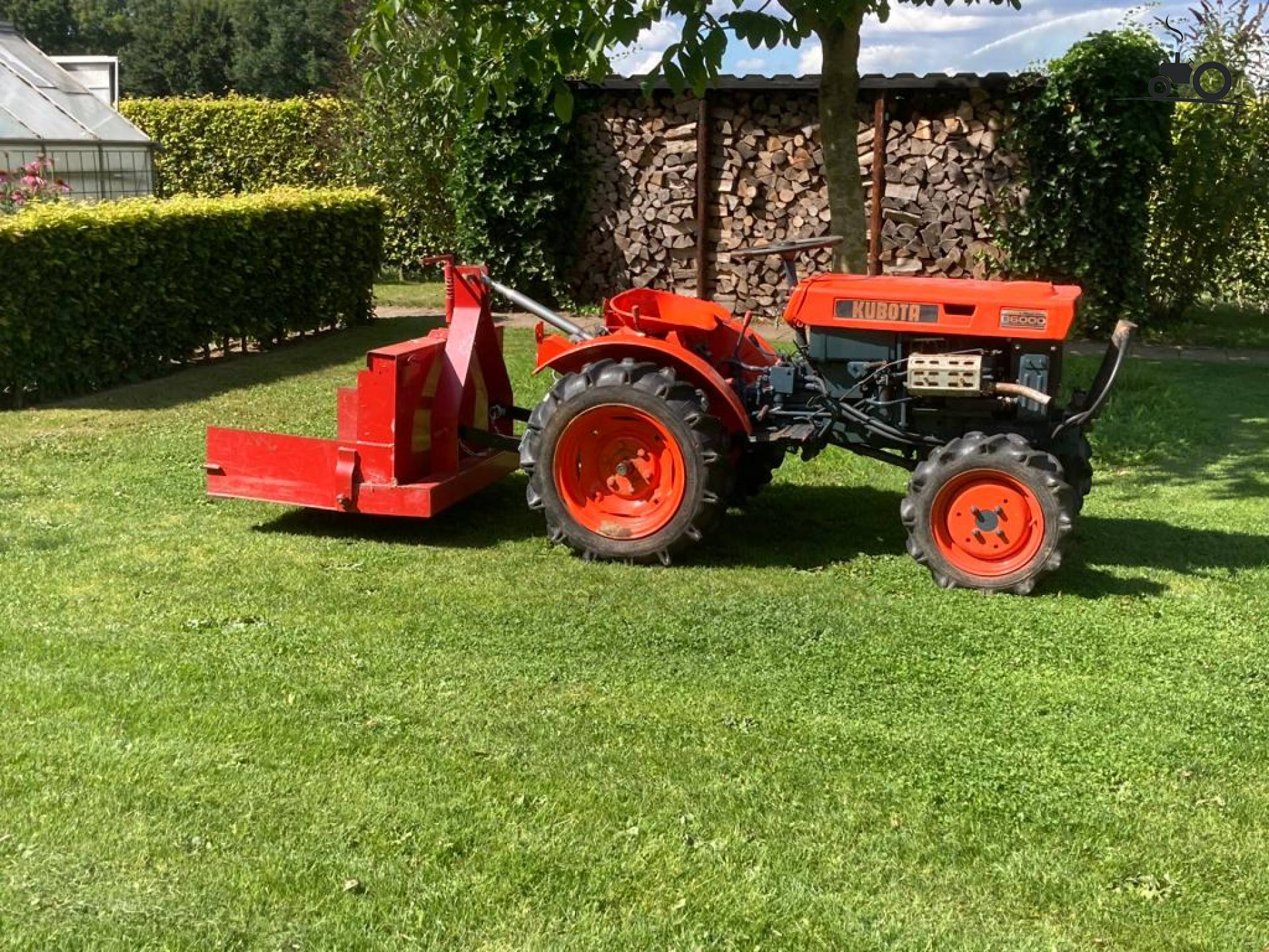 Kubota B6000
