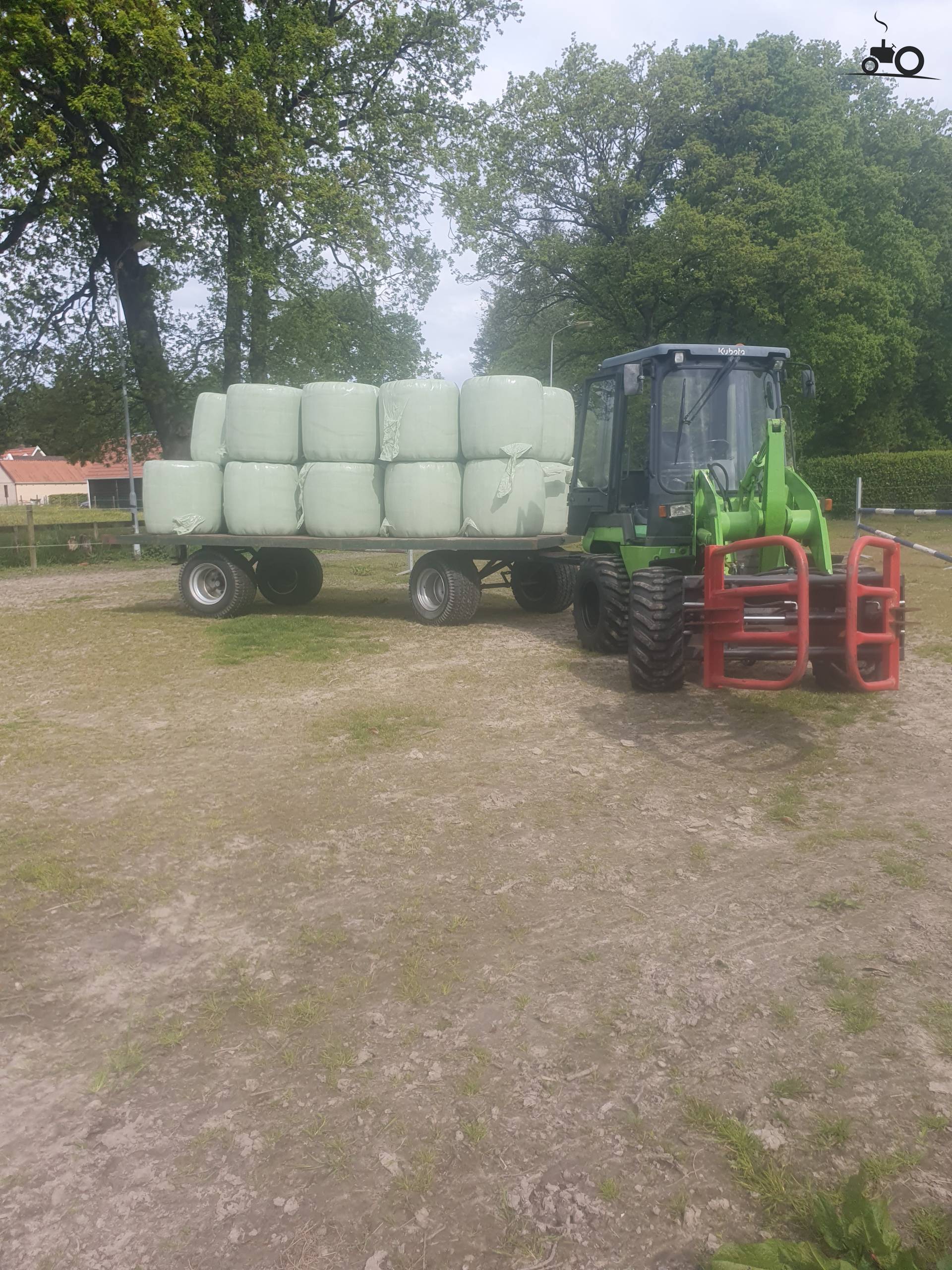 Kubota R520 - Nachrichten, Fotos & Videos