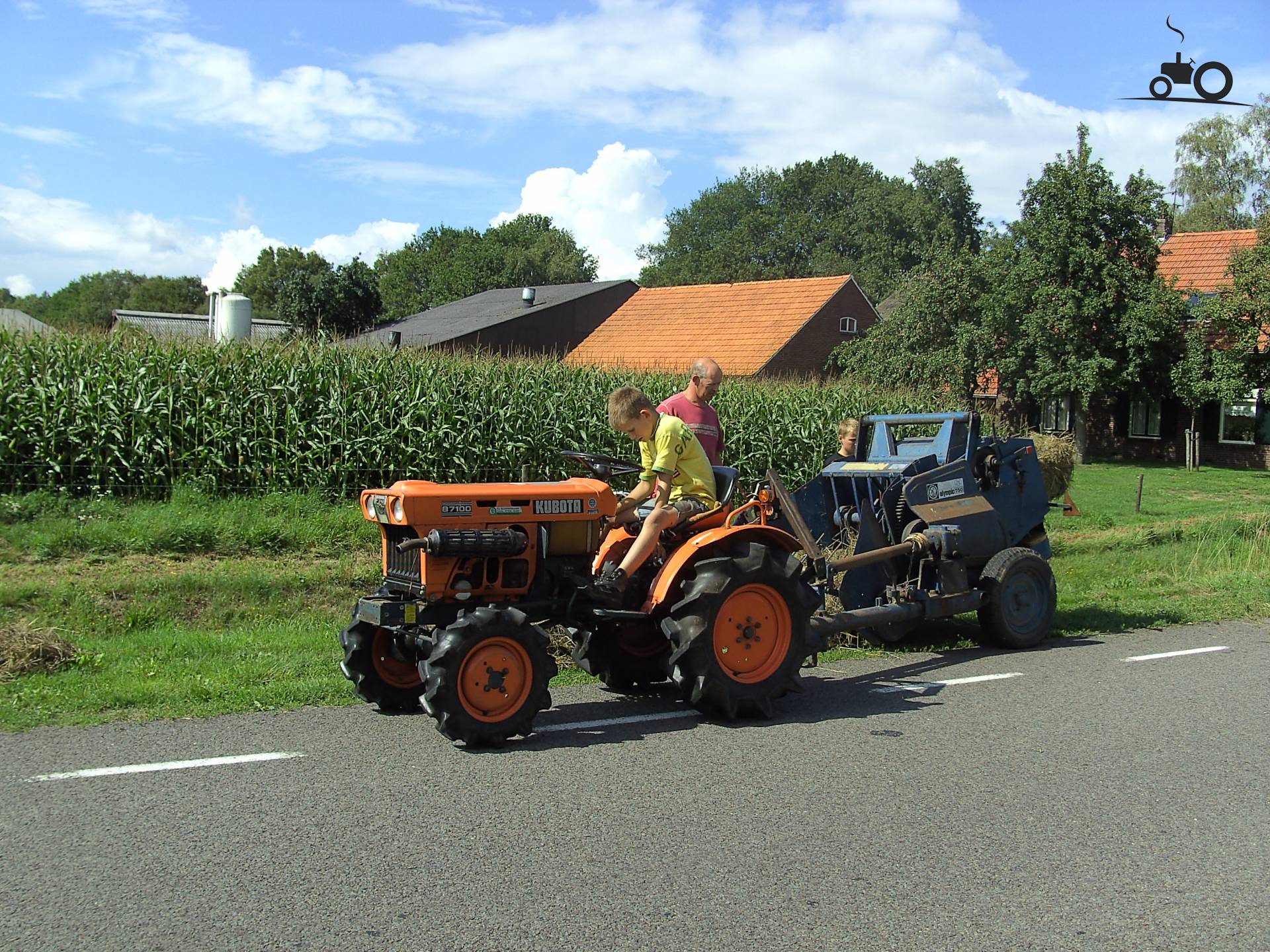 Kubota B7001 - France - Tracteur Image #385250