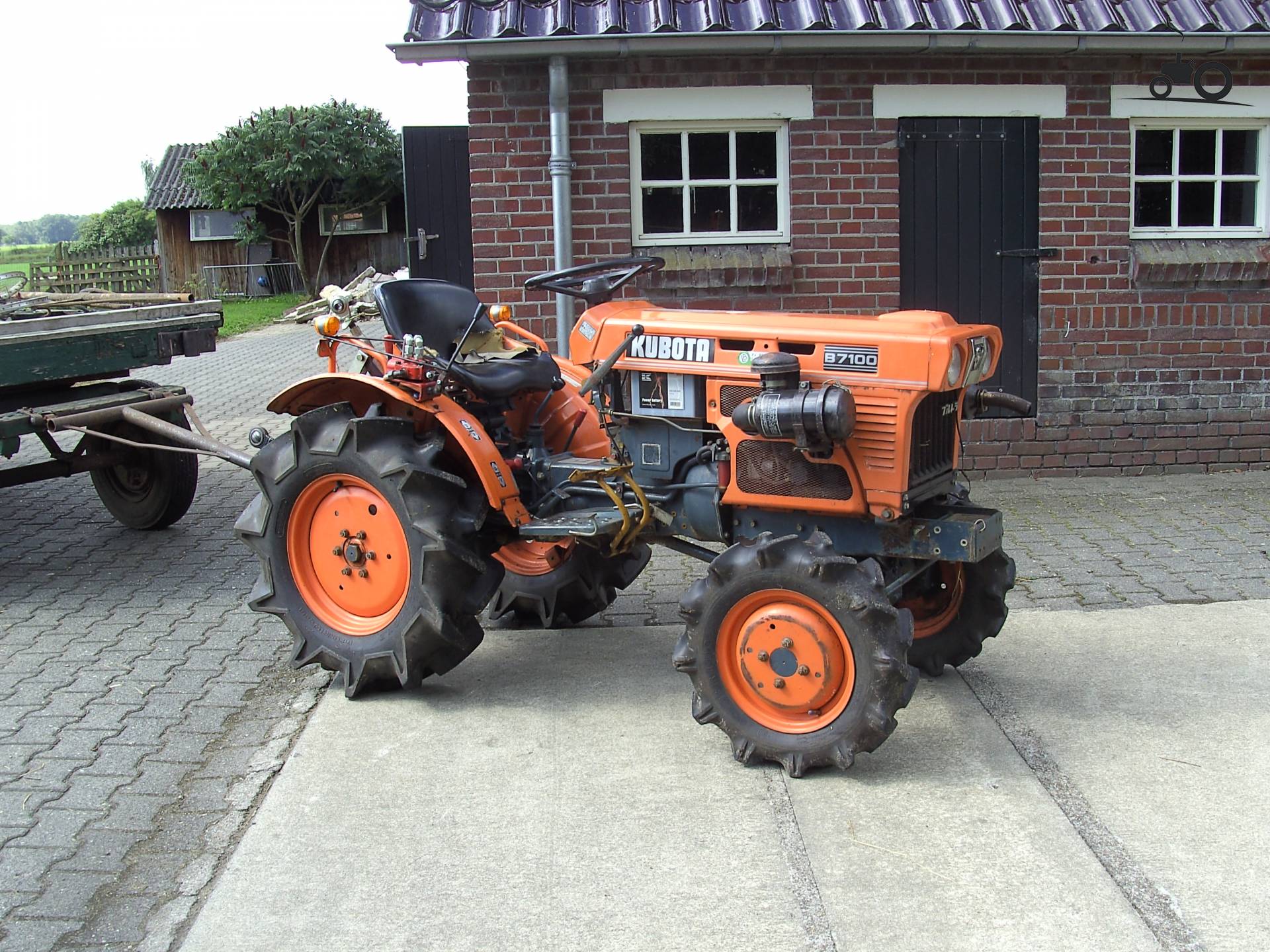 Kubota B7001 - France - Tracteur Image #385858