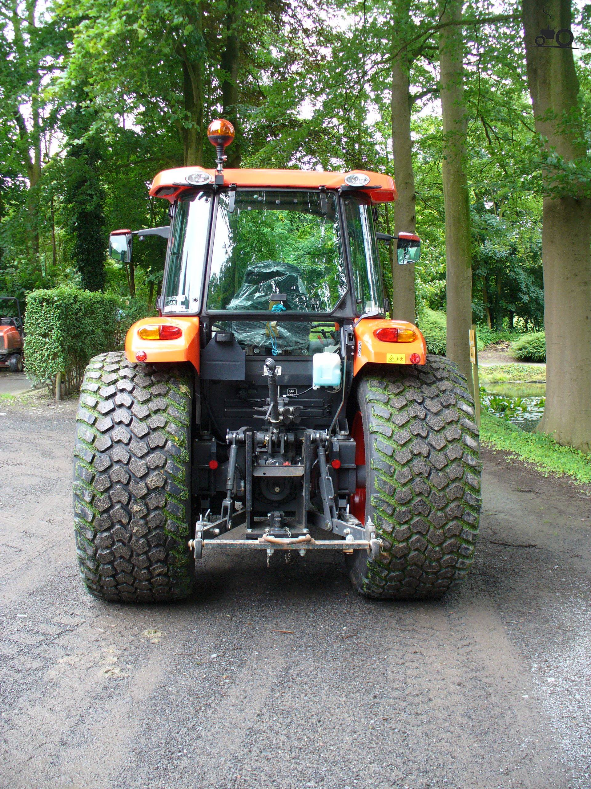 Kubota M6040