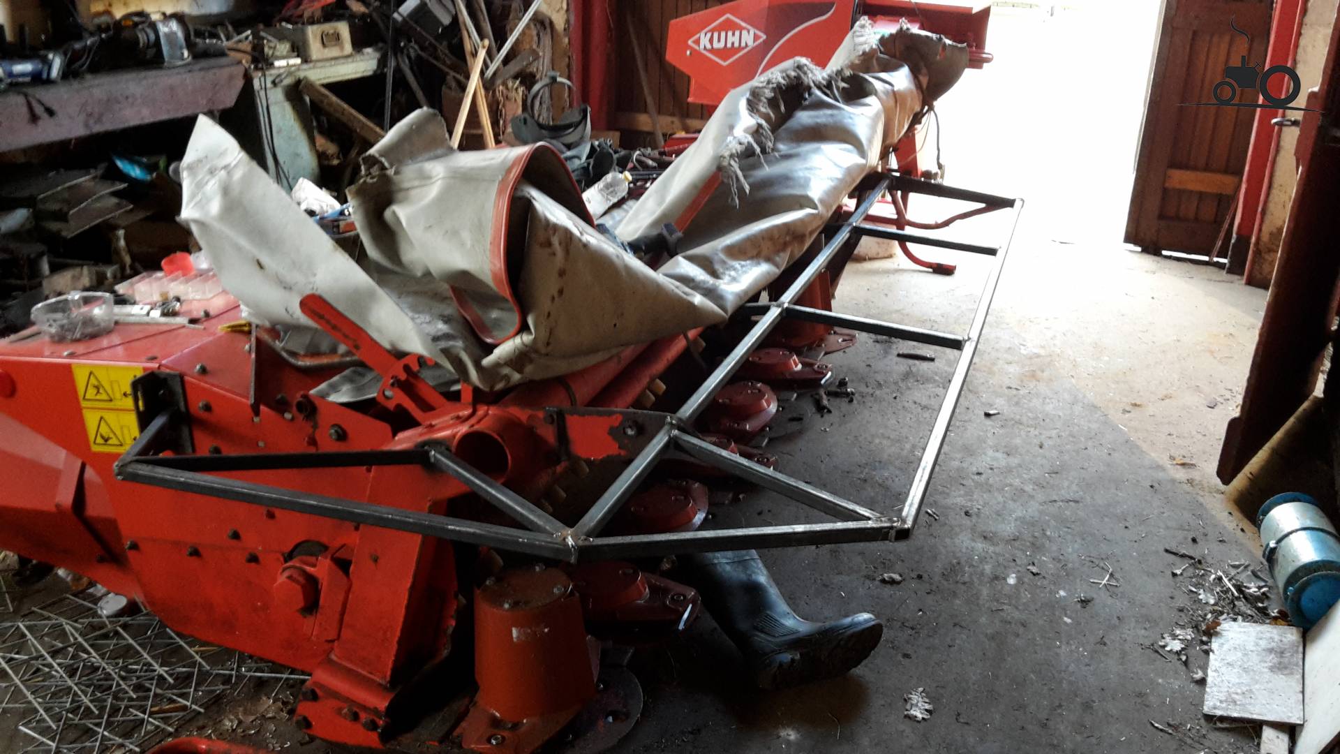 Kuhn FC 283 Fan Club - Specs, Photos, Reviews & Forum