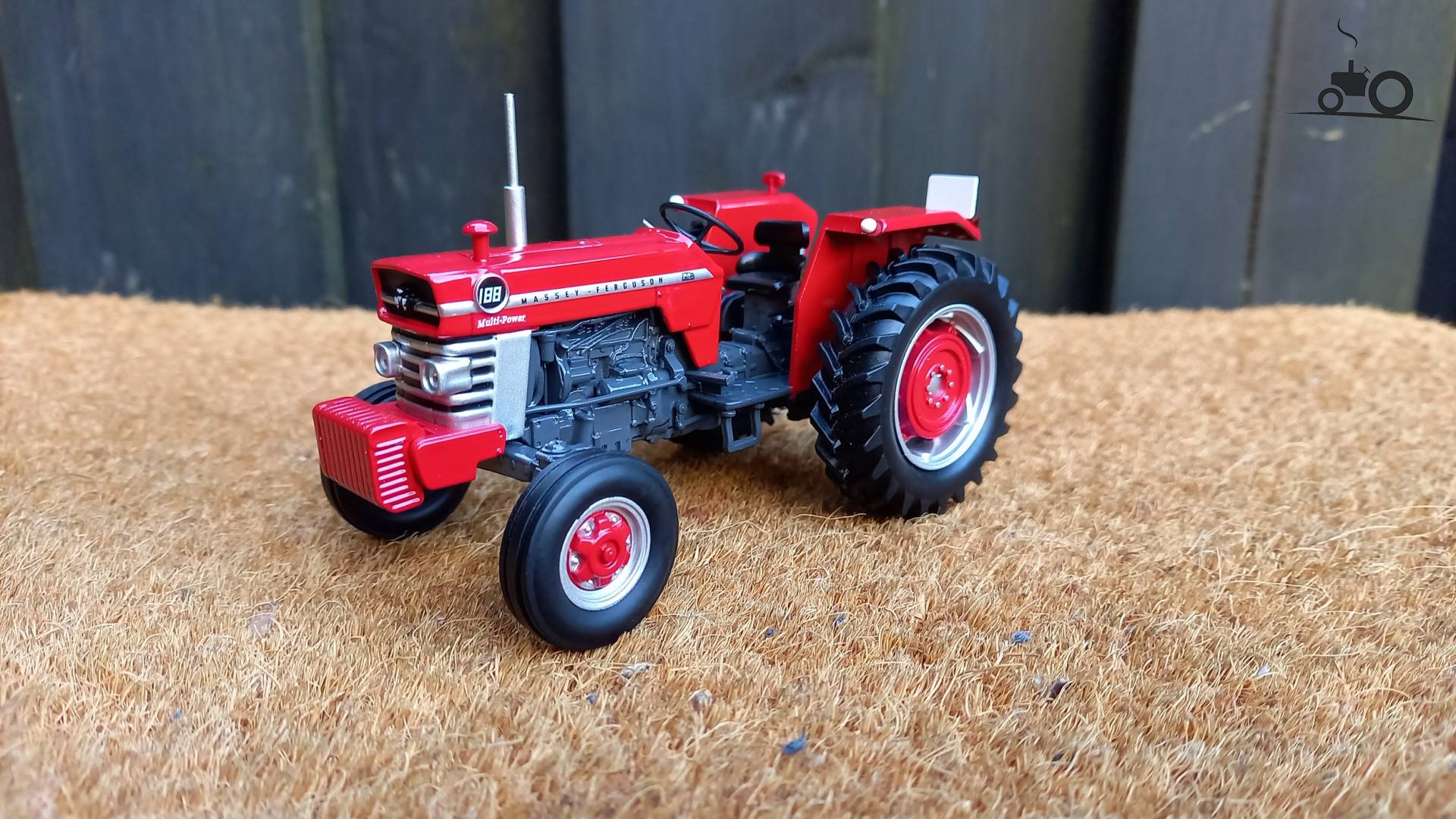 Foto Landbouw Miniaturen 1 32 Massey Ferguson