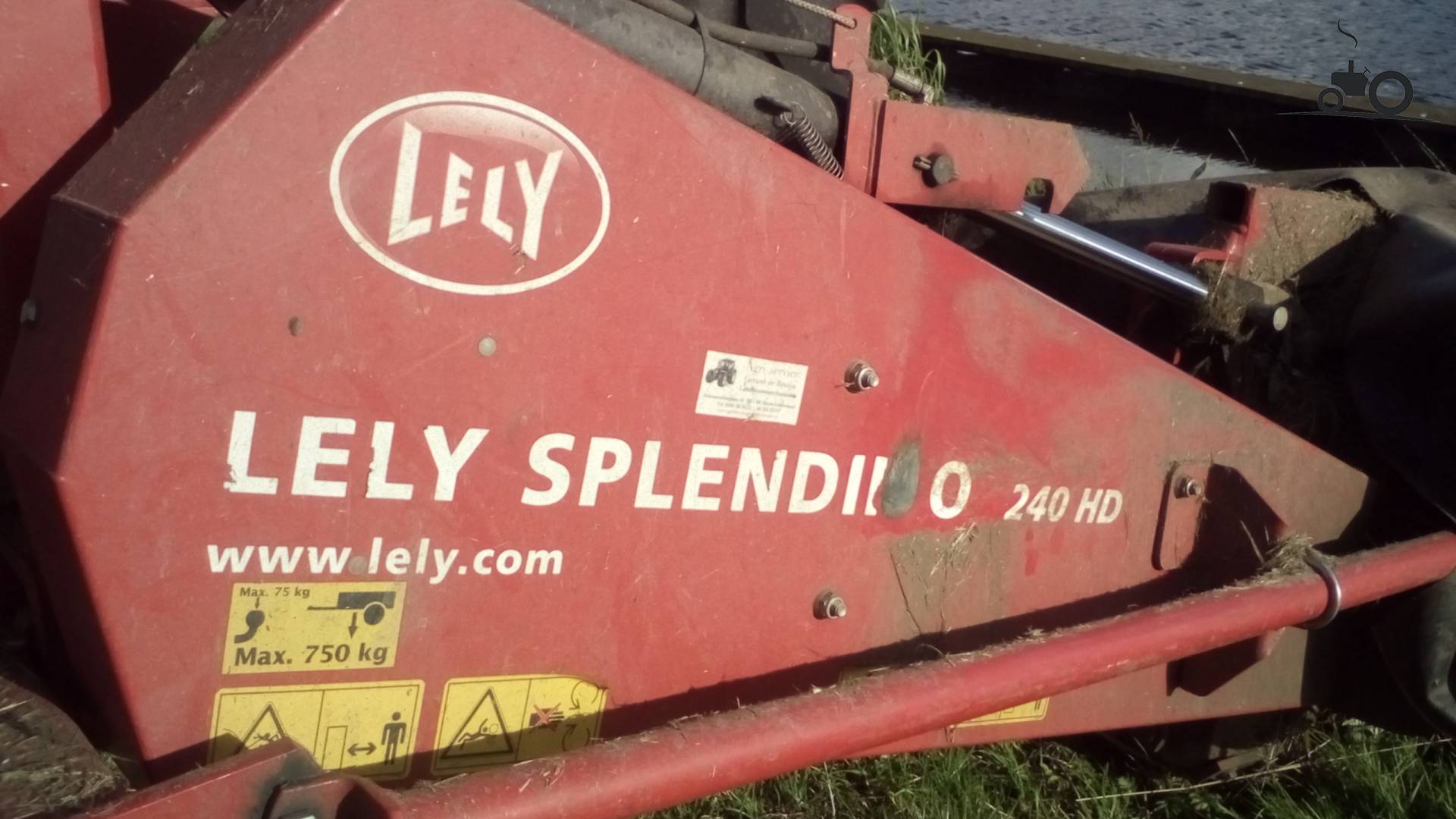 Lely Splendimo 240 Fanclub - Specificaties, Foto's, Reviews & Forum
