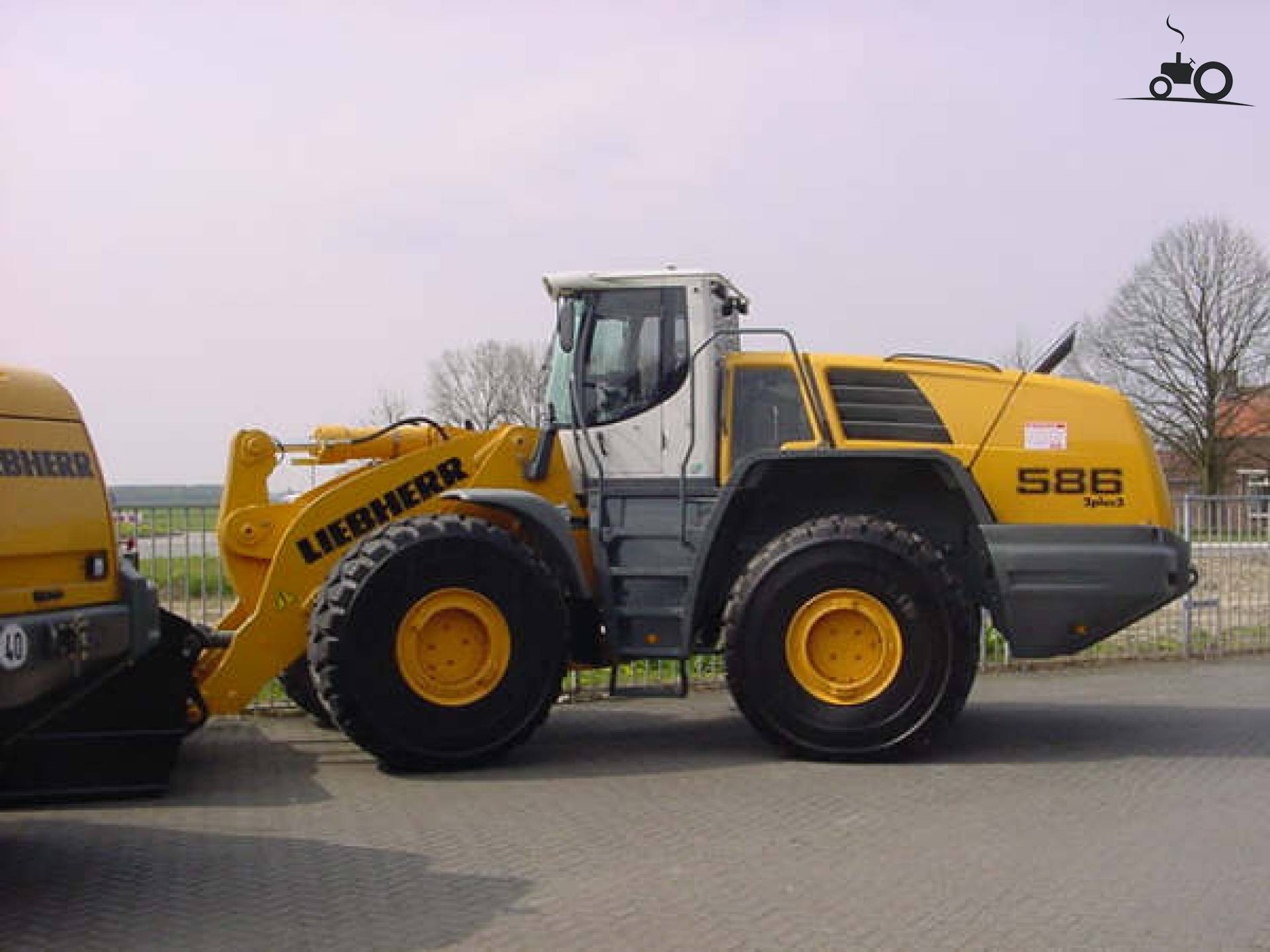 LIEBHERR L 586 XPOWER d'occasion - Tracto-pelle - 2019
