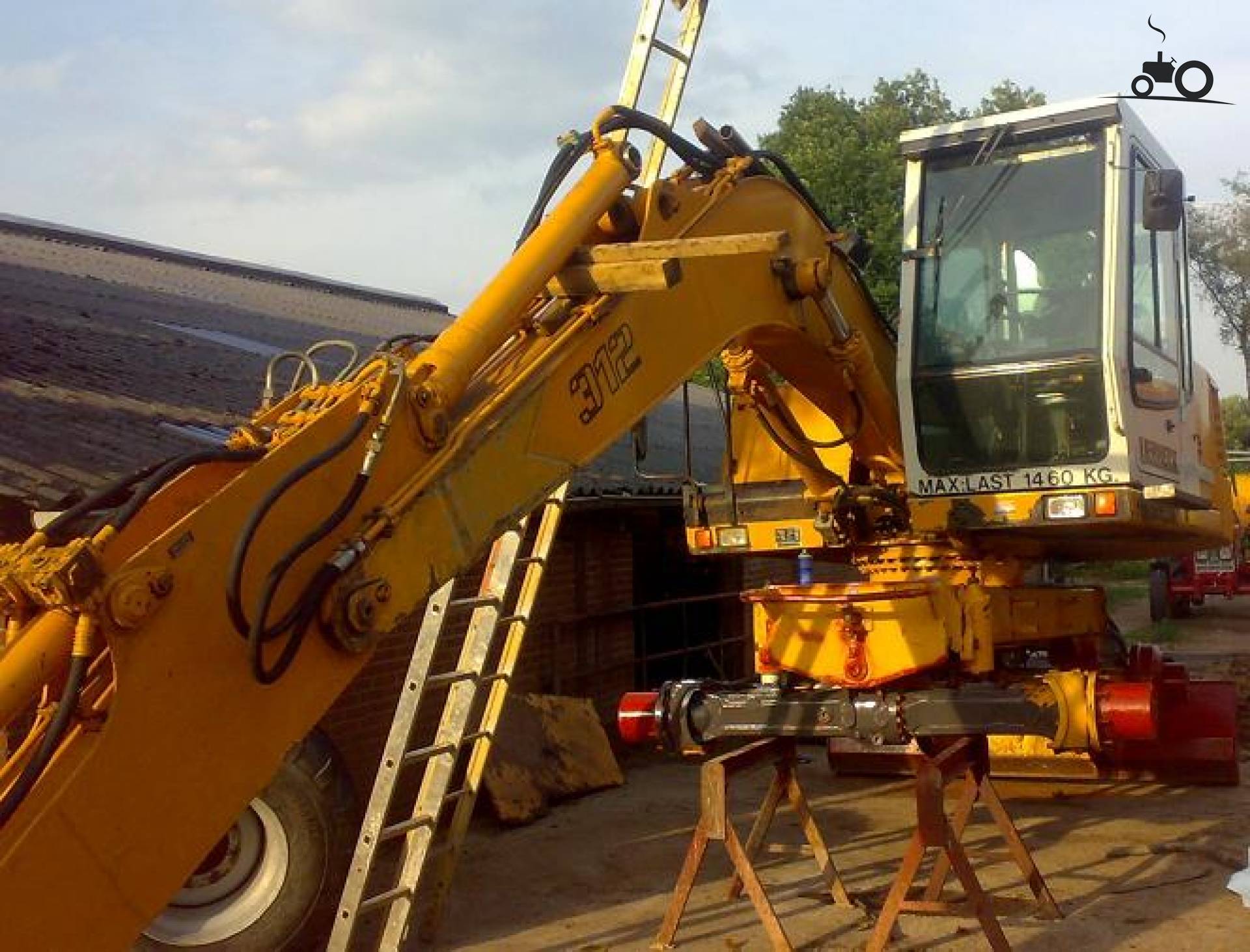 Liebherr 312