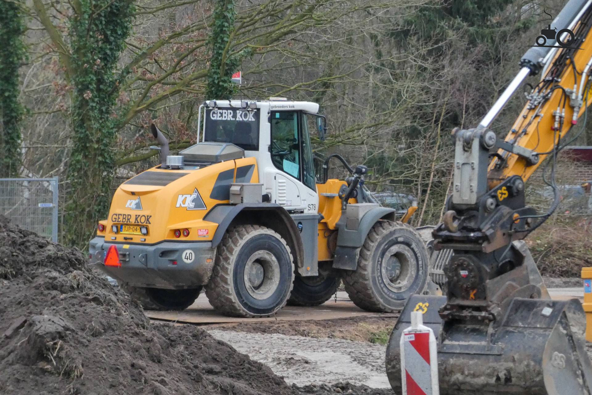 Liebherr shovel - France - Tracteur image #1454849