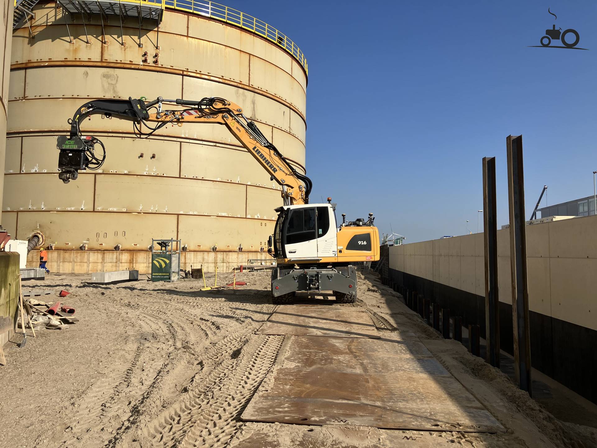 Foto Liebherr 916 #1610413