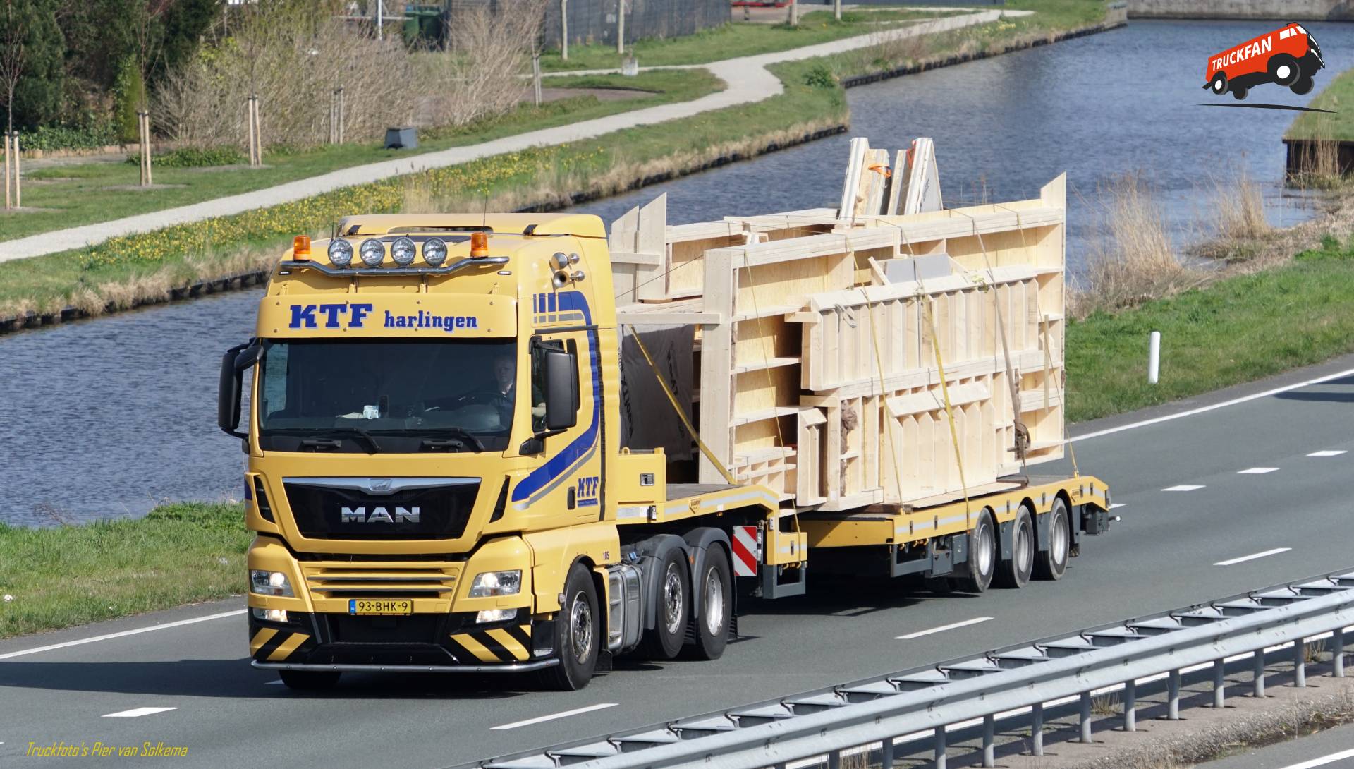 Foto MAN TGX van KTF Harlingen