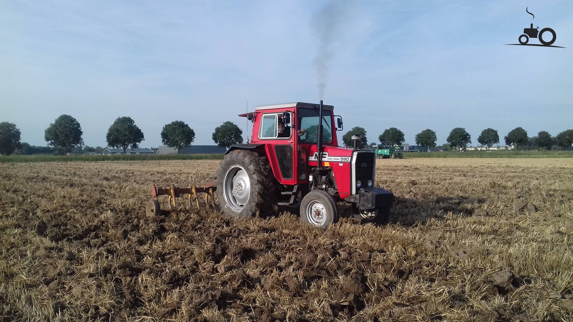 Foto Massey Ferguson 590 #1181036