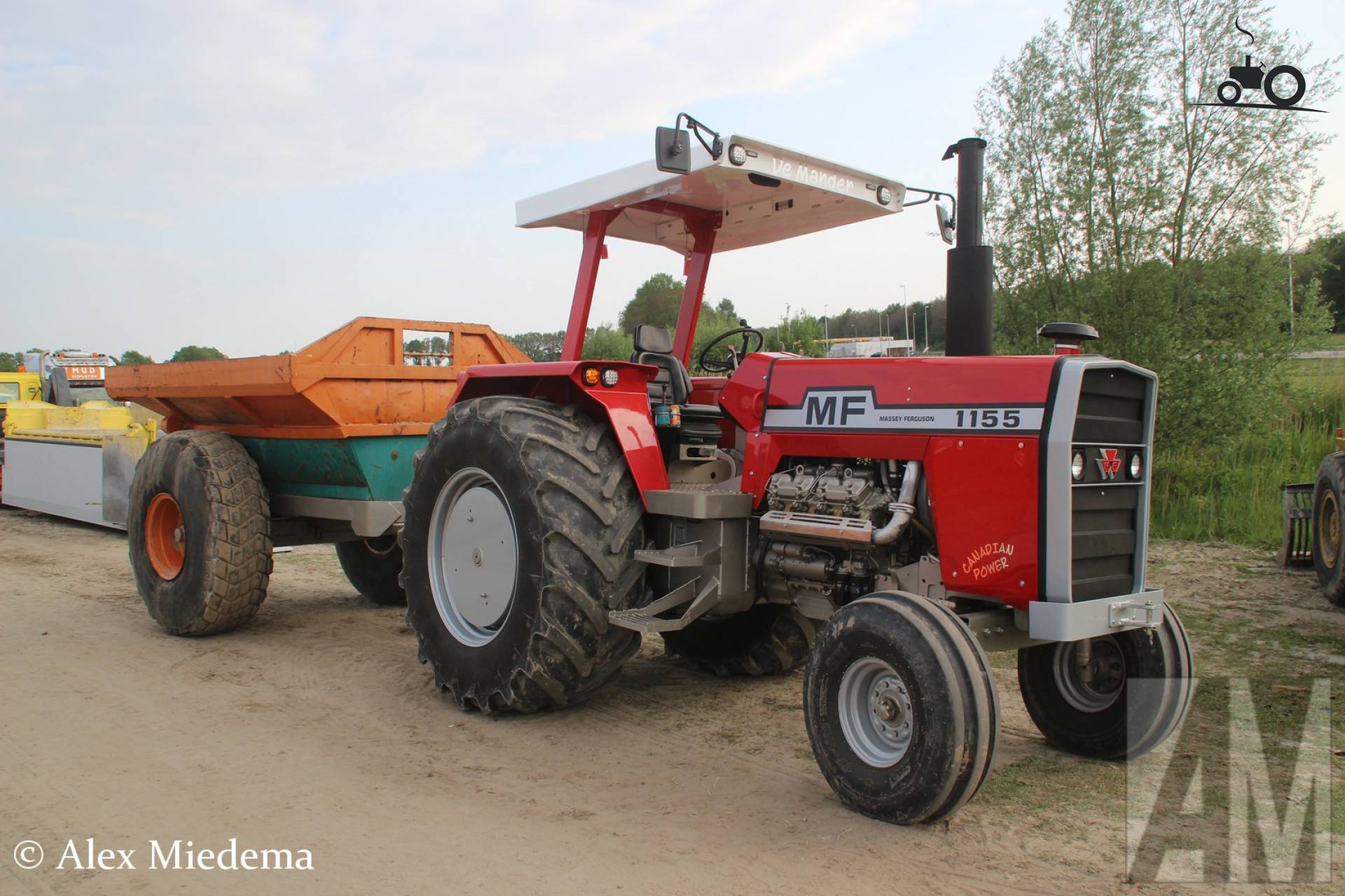 Foto Massey Ferguson 1155 1230893 