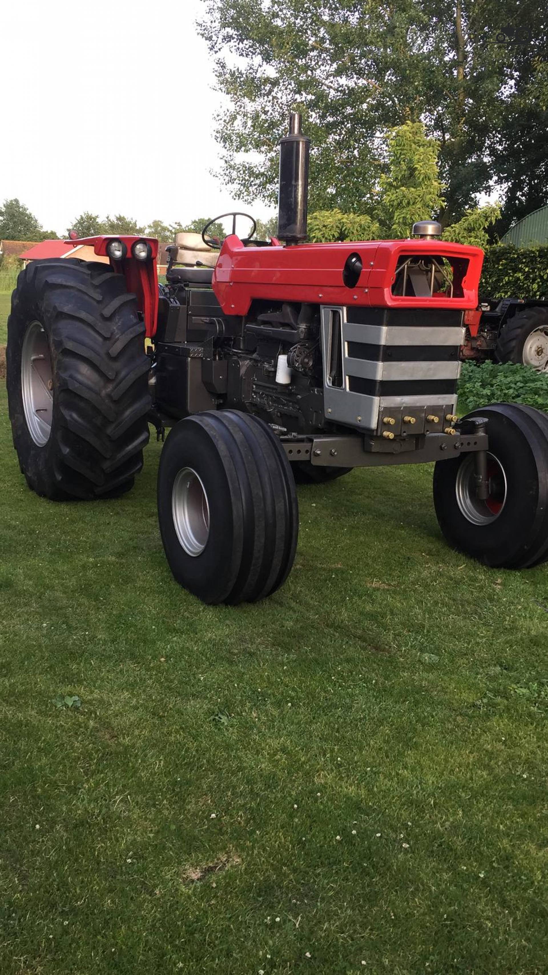 Massey Ferguson 1100 United Kingdom Tractor Picture 1238499 