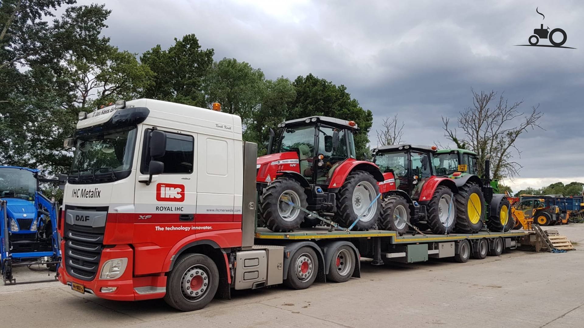 Foto Massey Ferguson 5711 #1360848