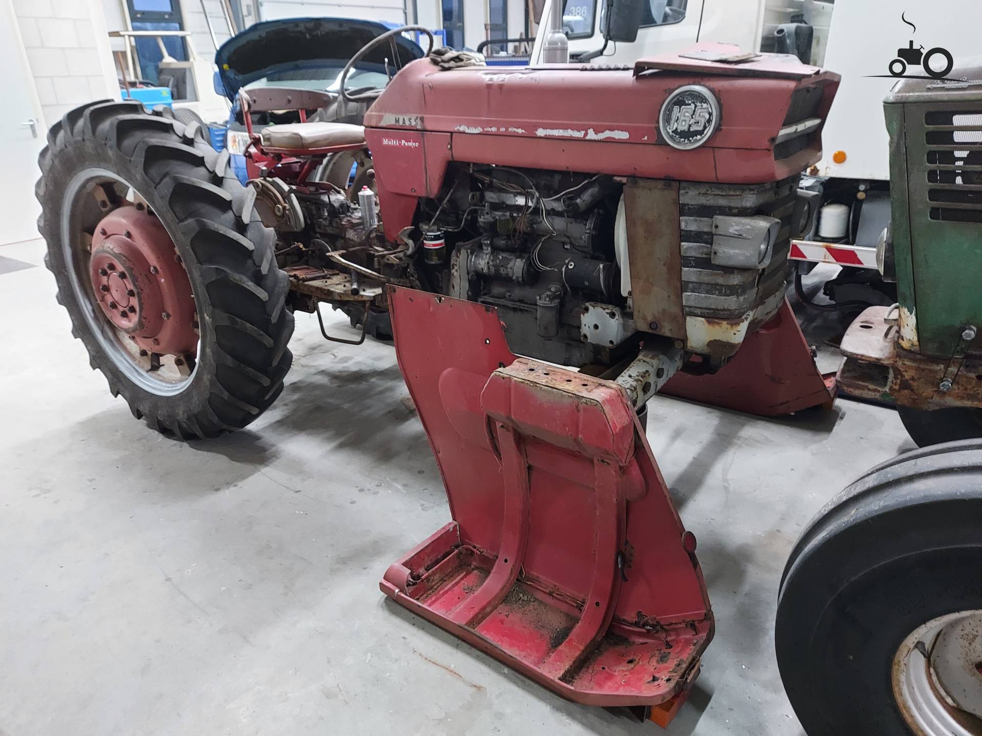 Massey Ferguson 165