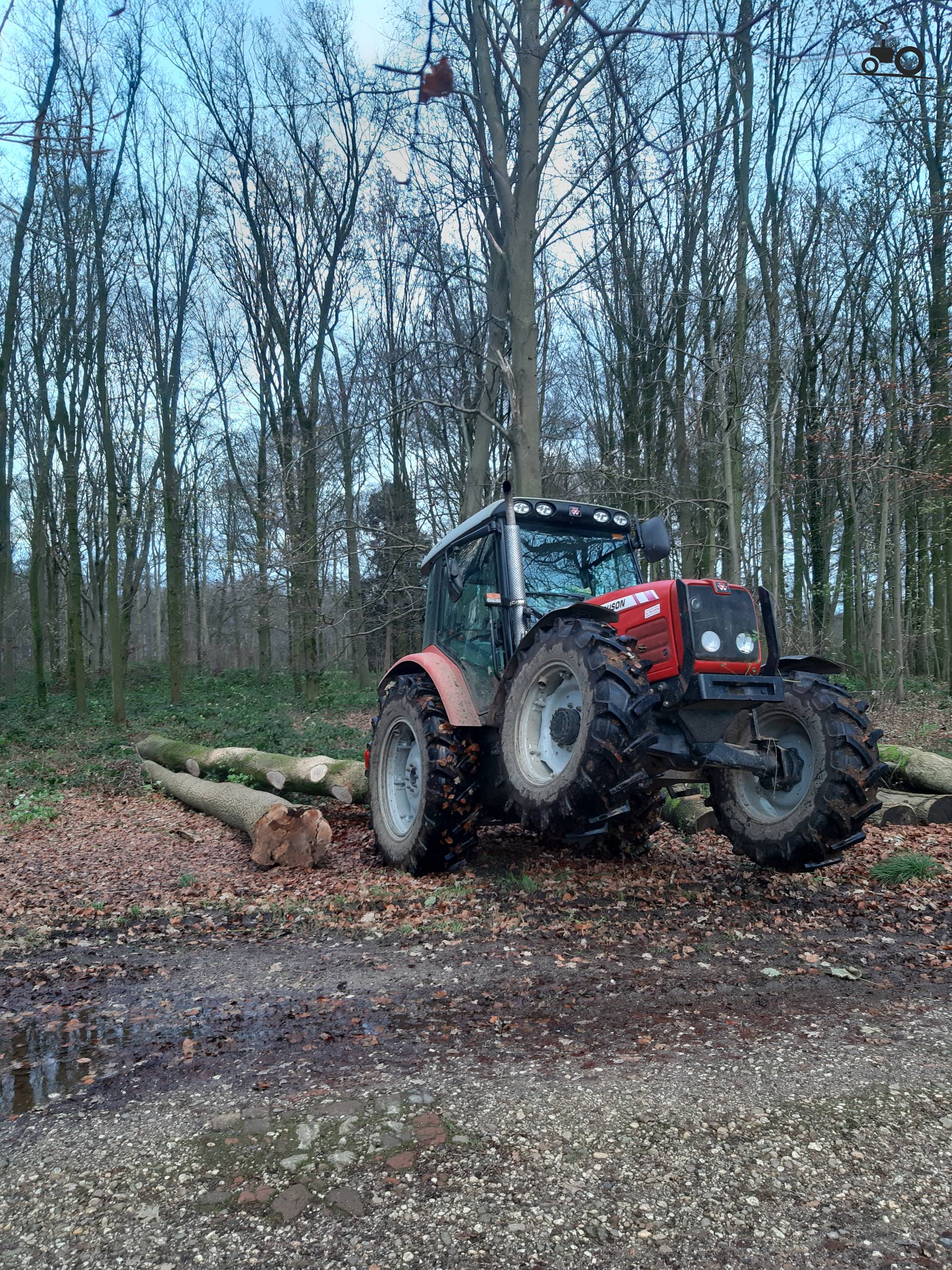 Massey Ferguson 5455 Fanclub - Technische Daten, Fotos, Bewertungen & Forum