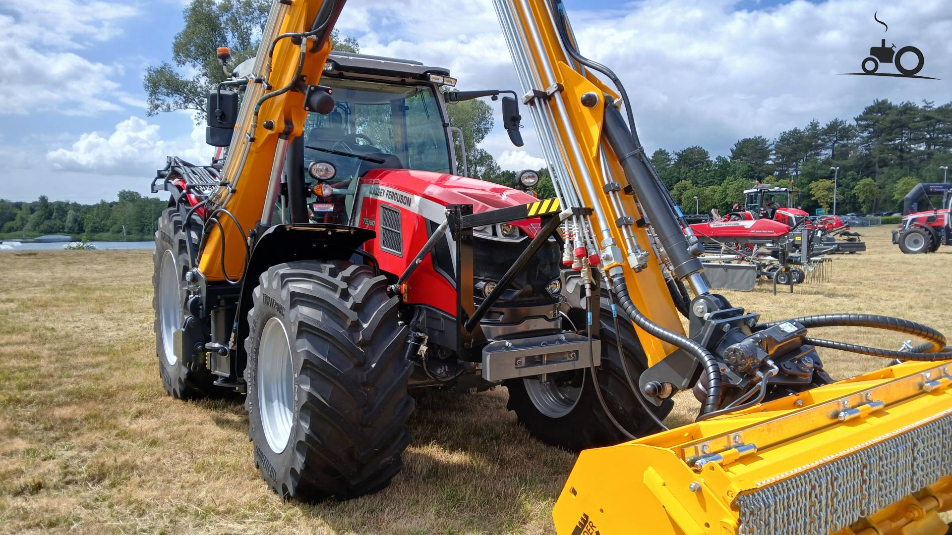 Massey Ferguson 7S