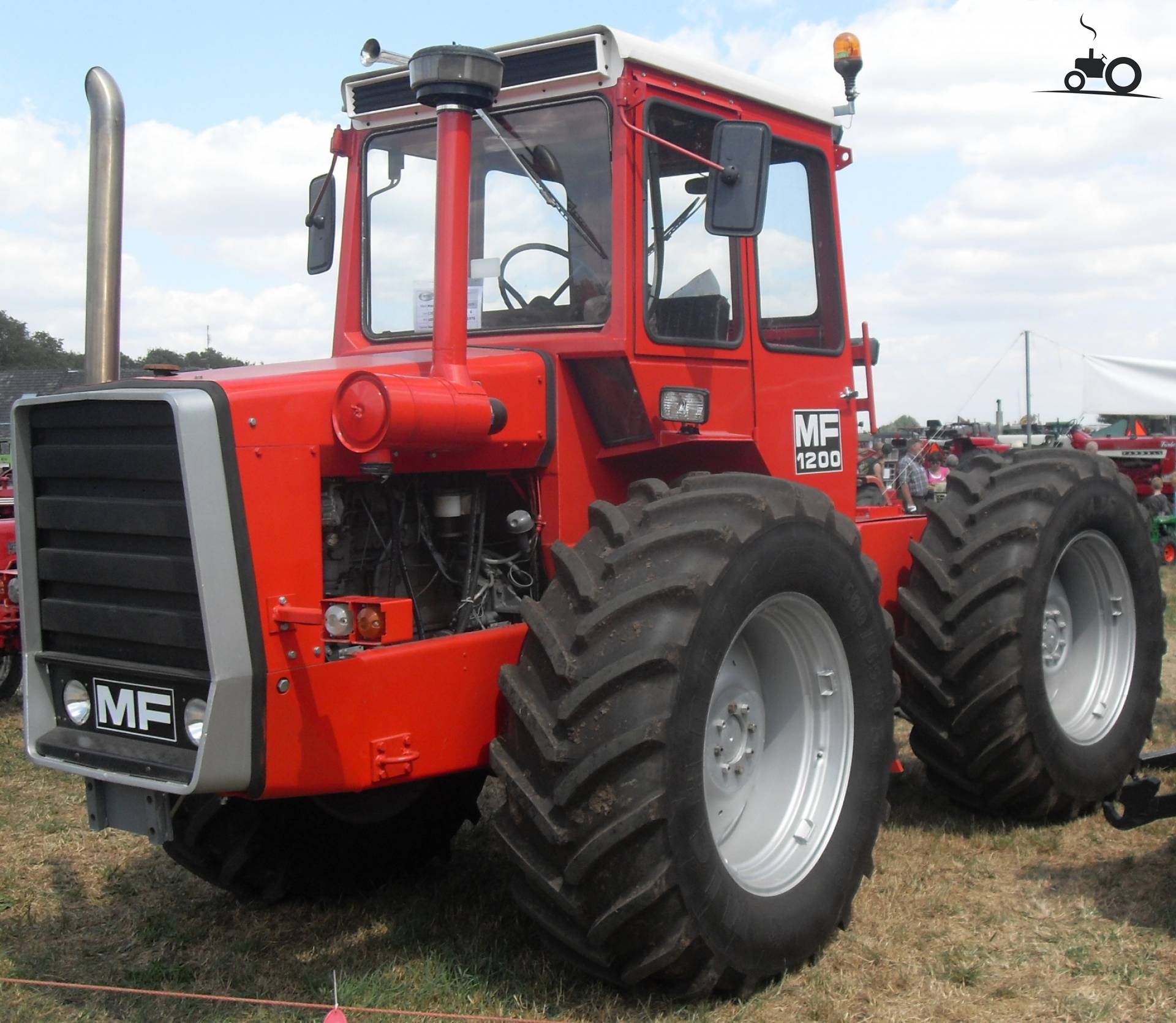 Foto Massey Ferguson 1200 #382103