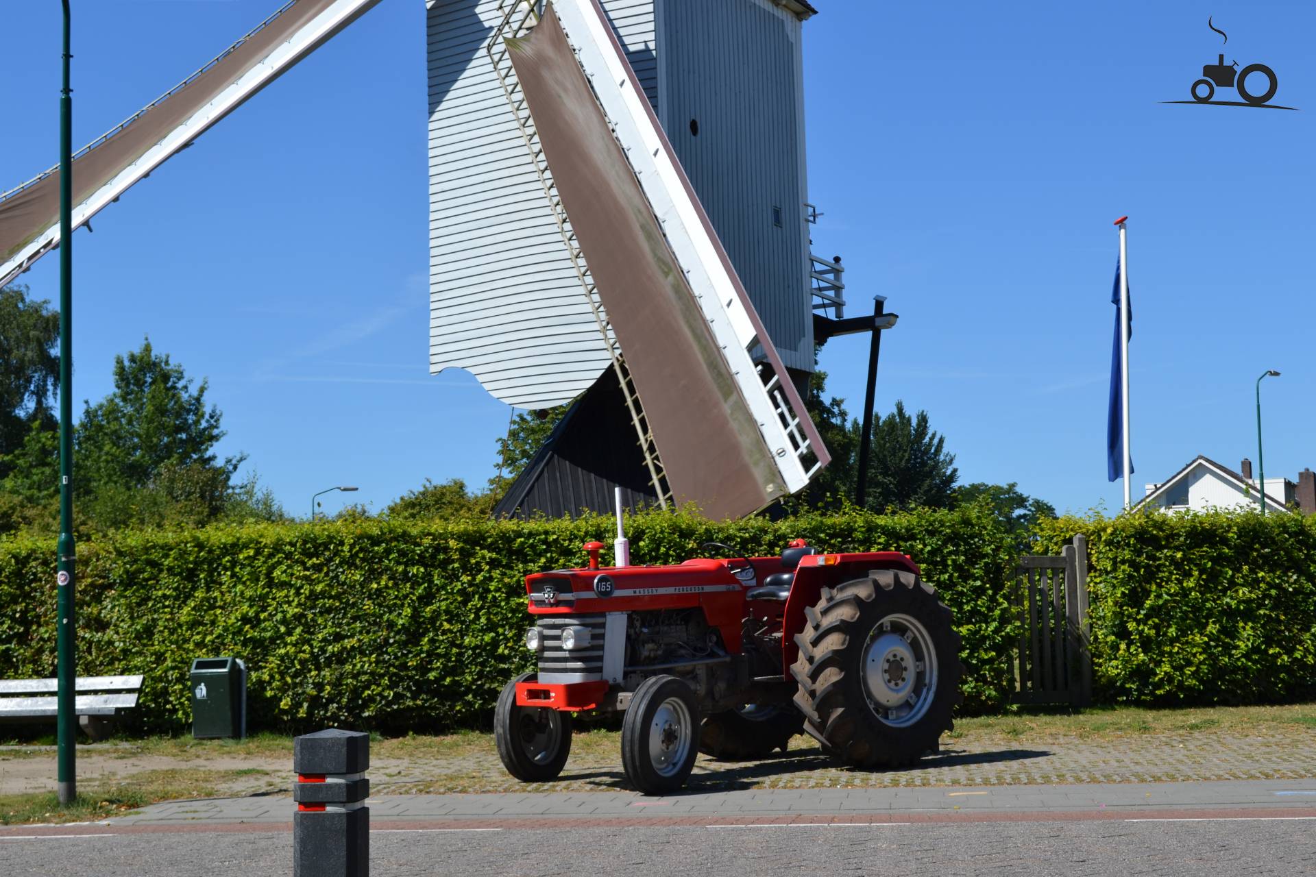 Massey Ferguson 165
