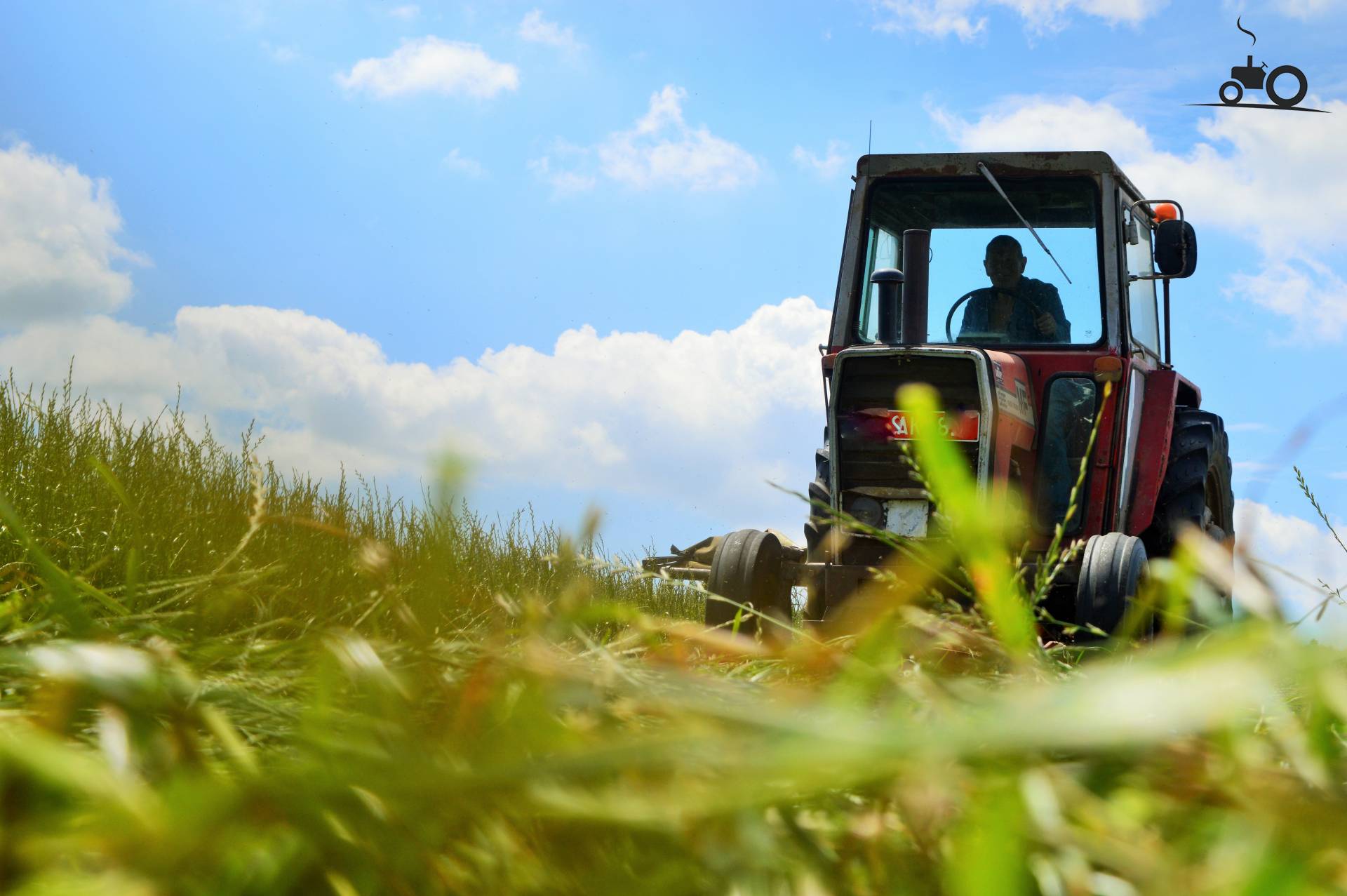Massey Ferguson 565 – Latest Updates, Photos & Videos - Page 1