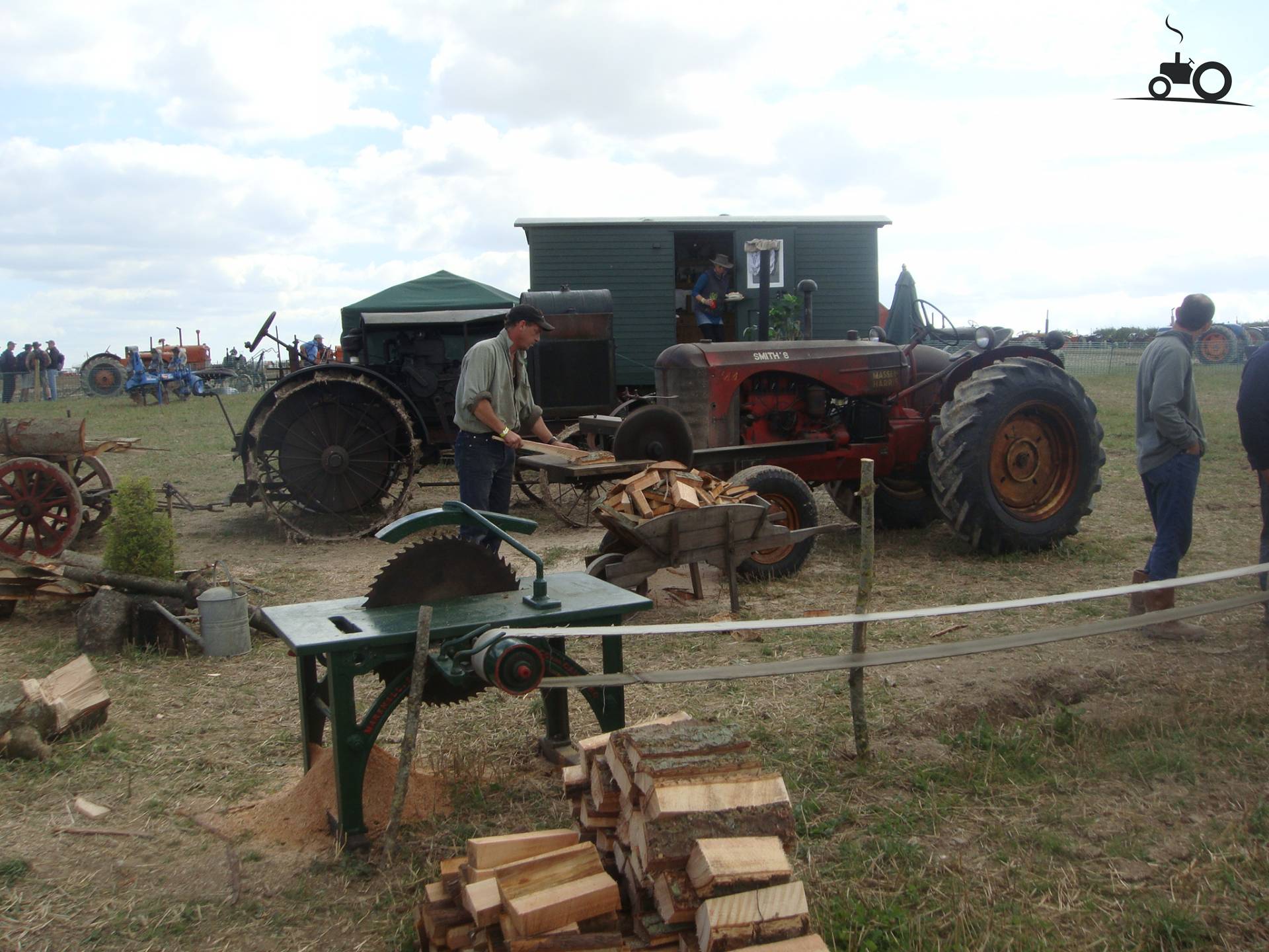 Massey Harris 744 Fanclub - Specificaties, Foto's, Reviews & Forum
