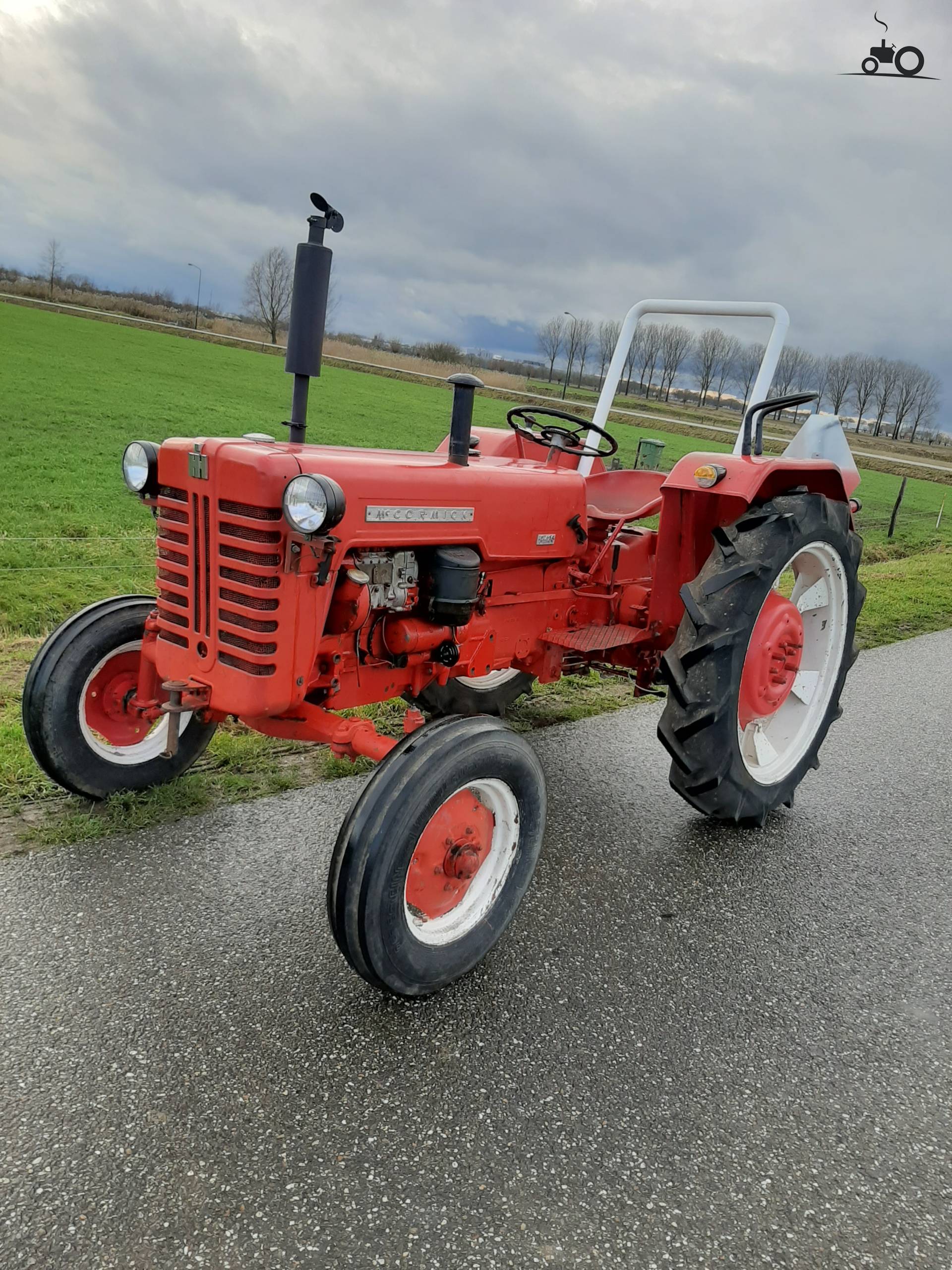 Mc-Cormick D 436 Fanclub - Specificaties, Foto's, Reviews & Forum
