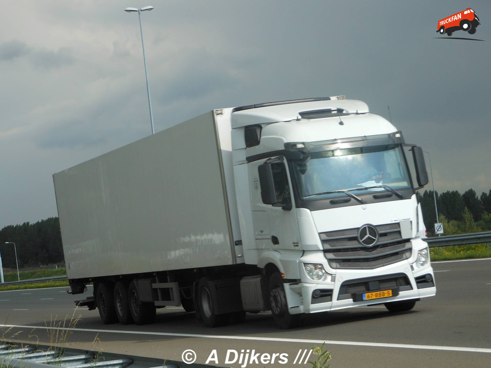 Mercedes-Benz Actros MP4