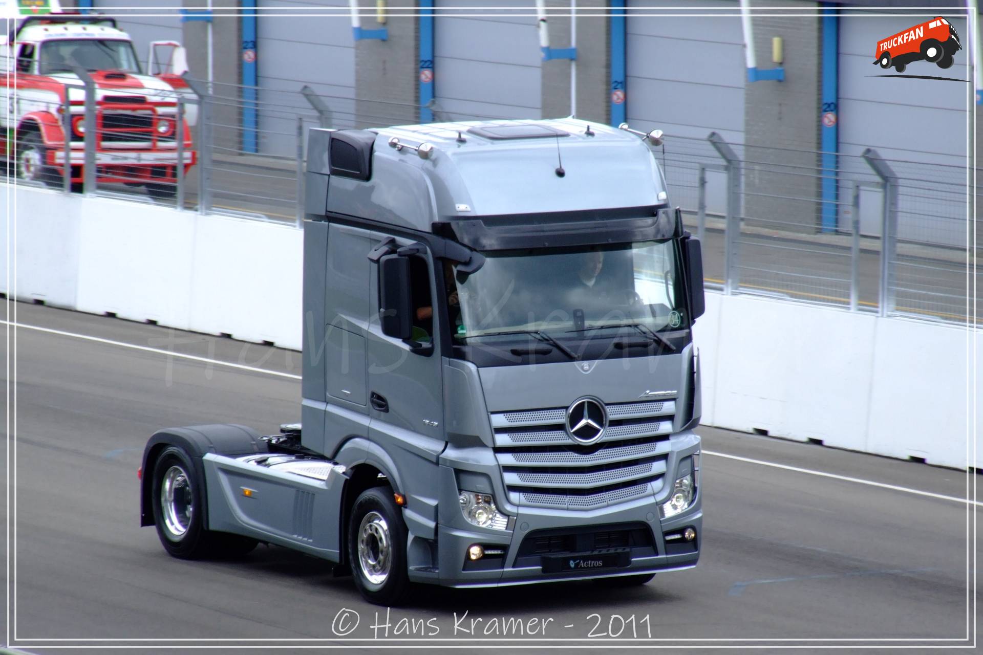 Foto Mercedes-Benz Actros MP4 #1600501