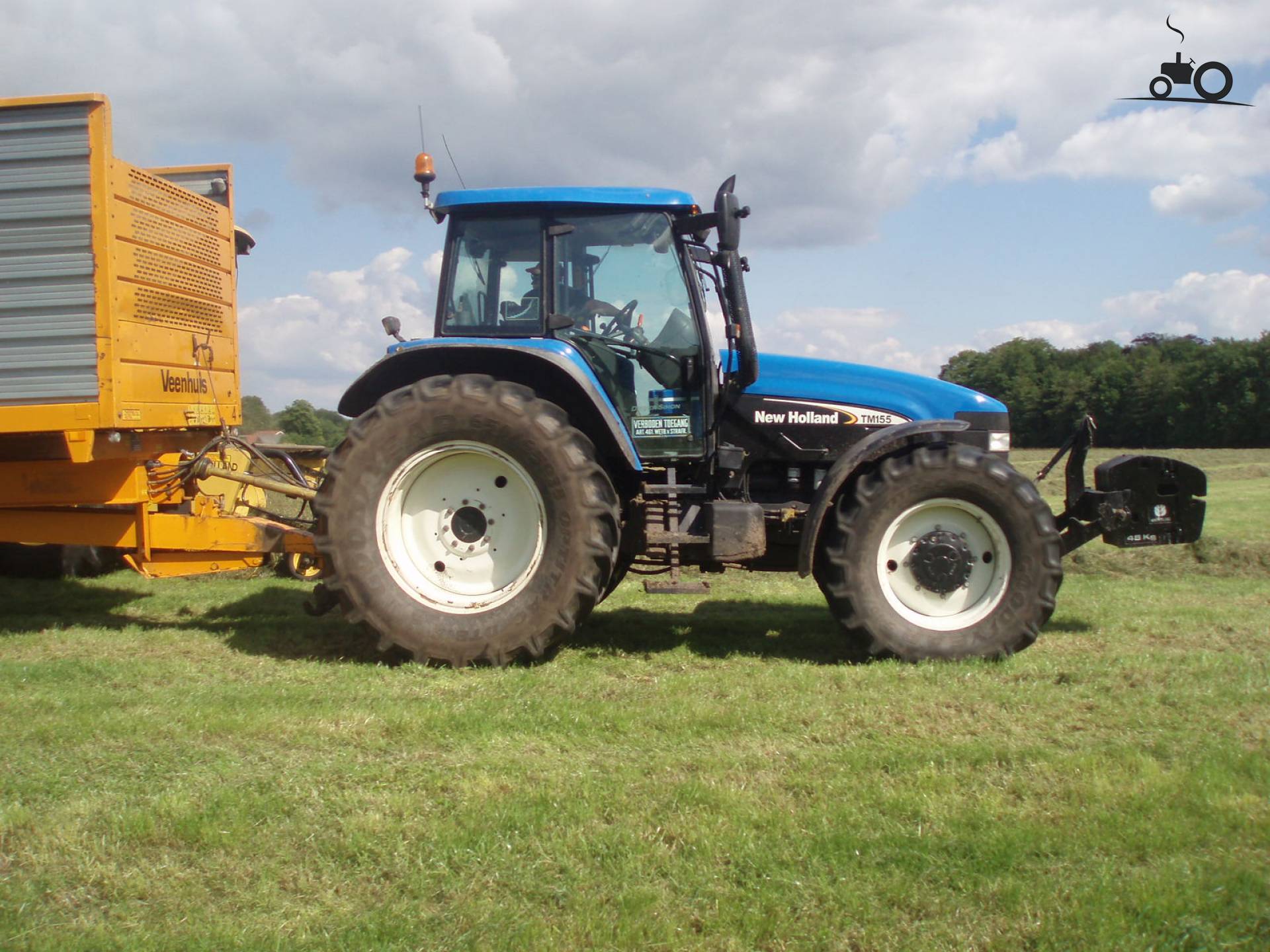 Foto New Holland TM 155 #10004