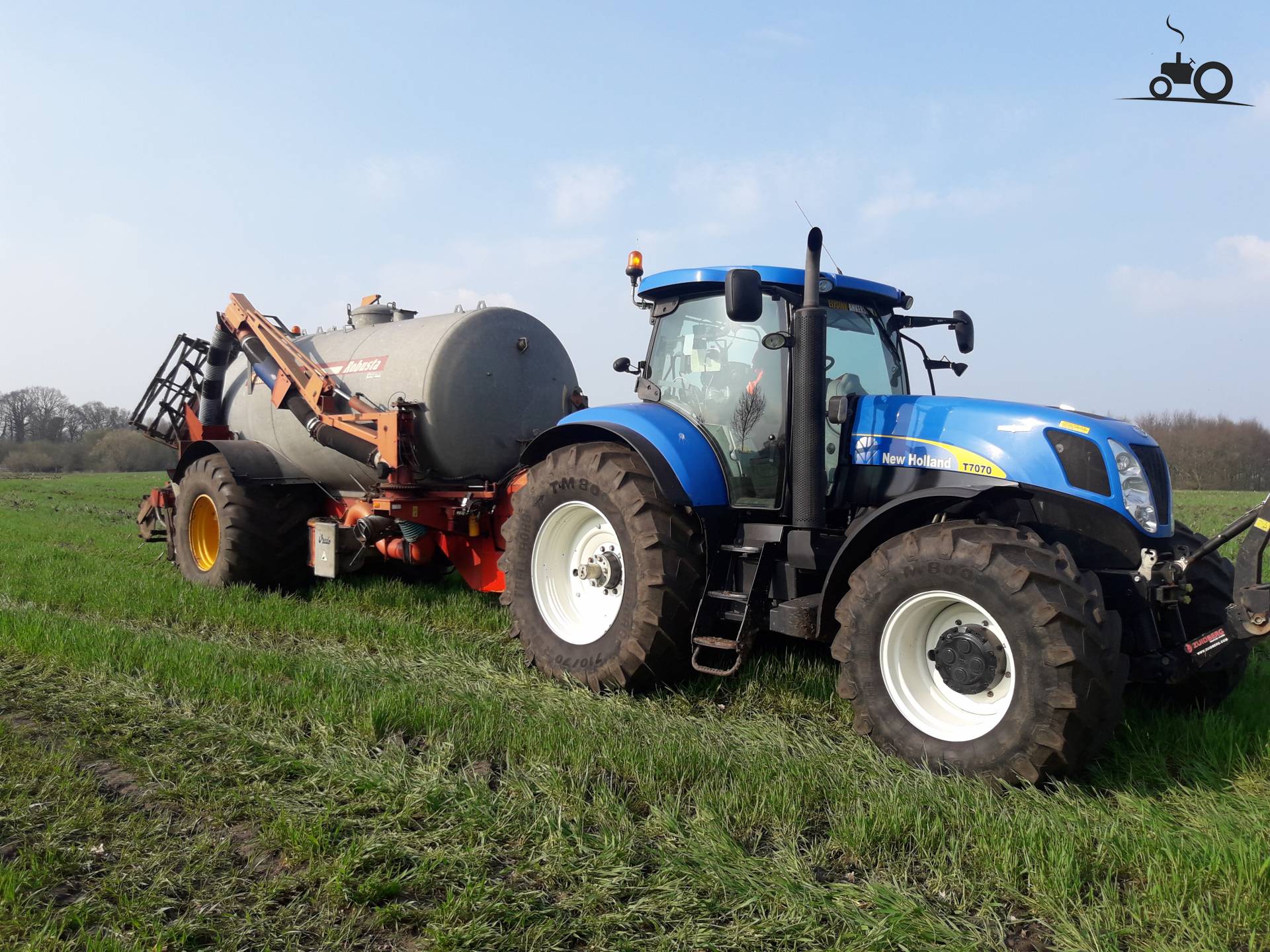 Foto New Holland T Van Loonbedrijf Eijsink Ankersmid