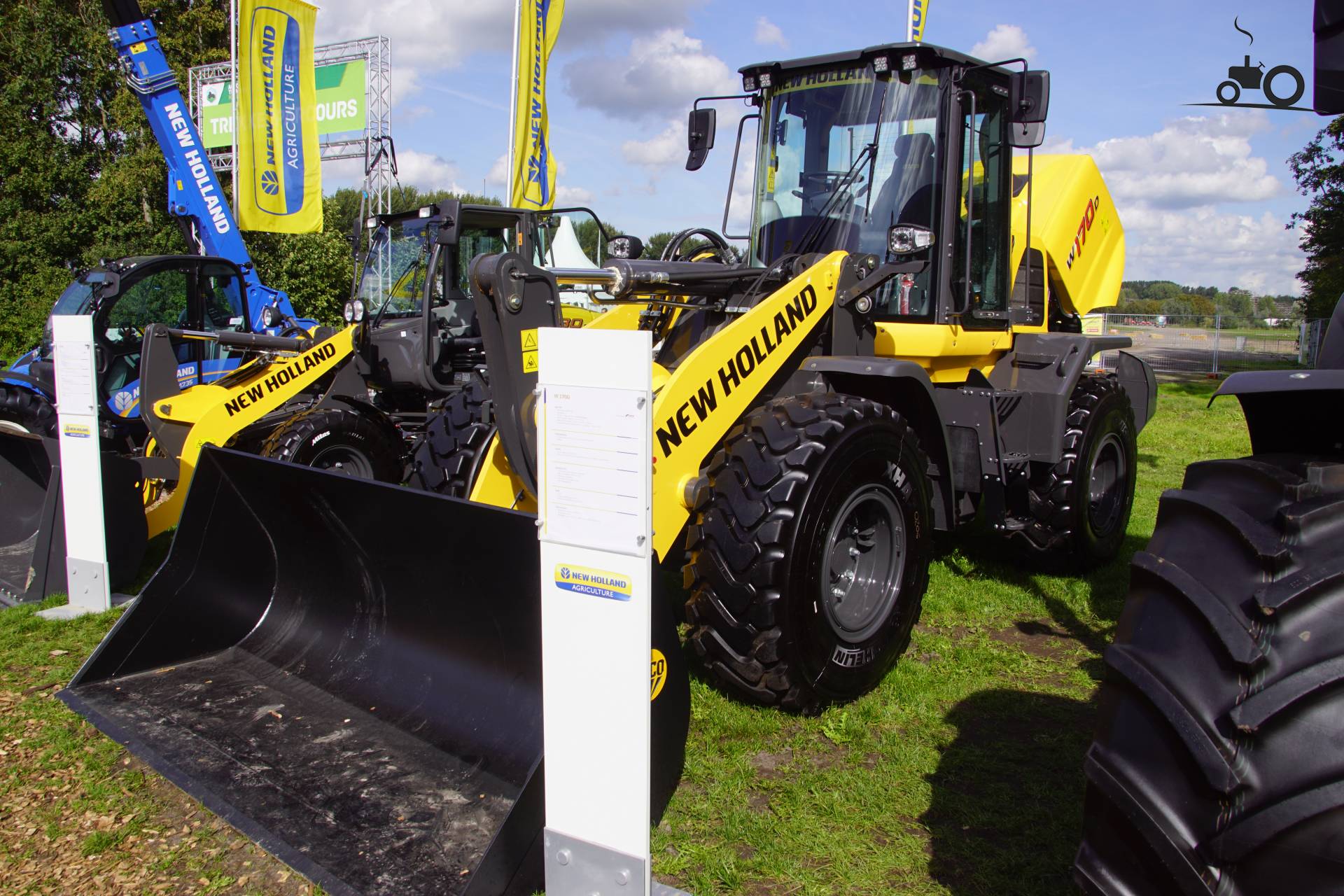 New Holland W 170