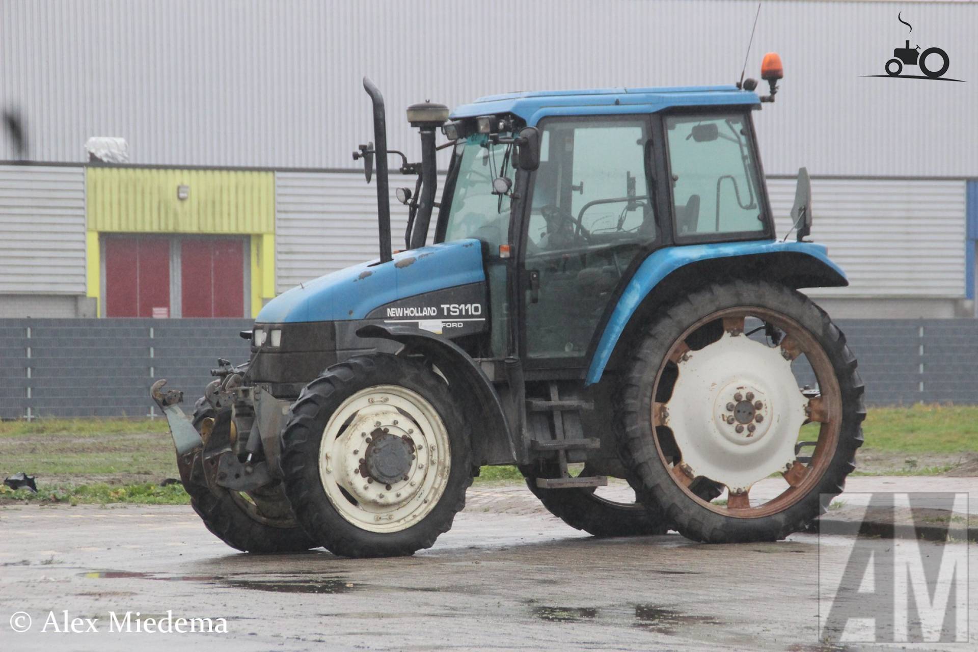 New Holland TS 110