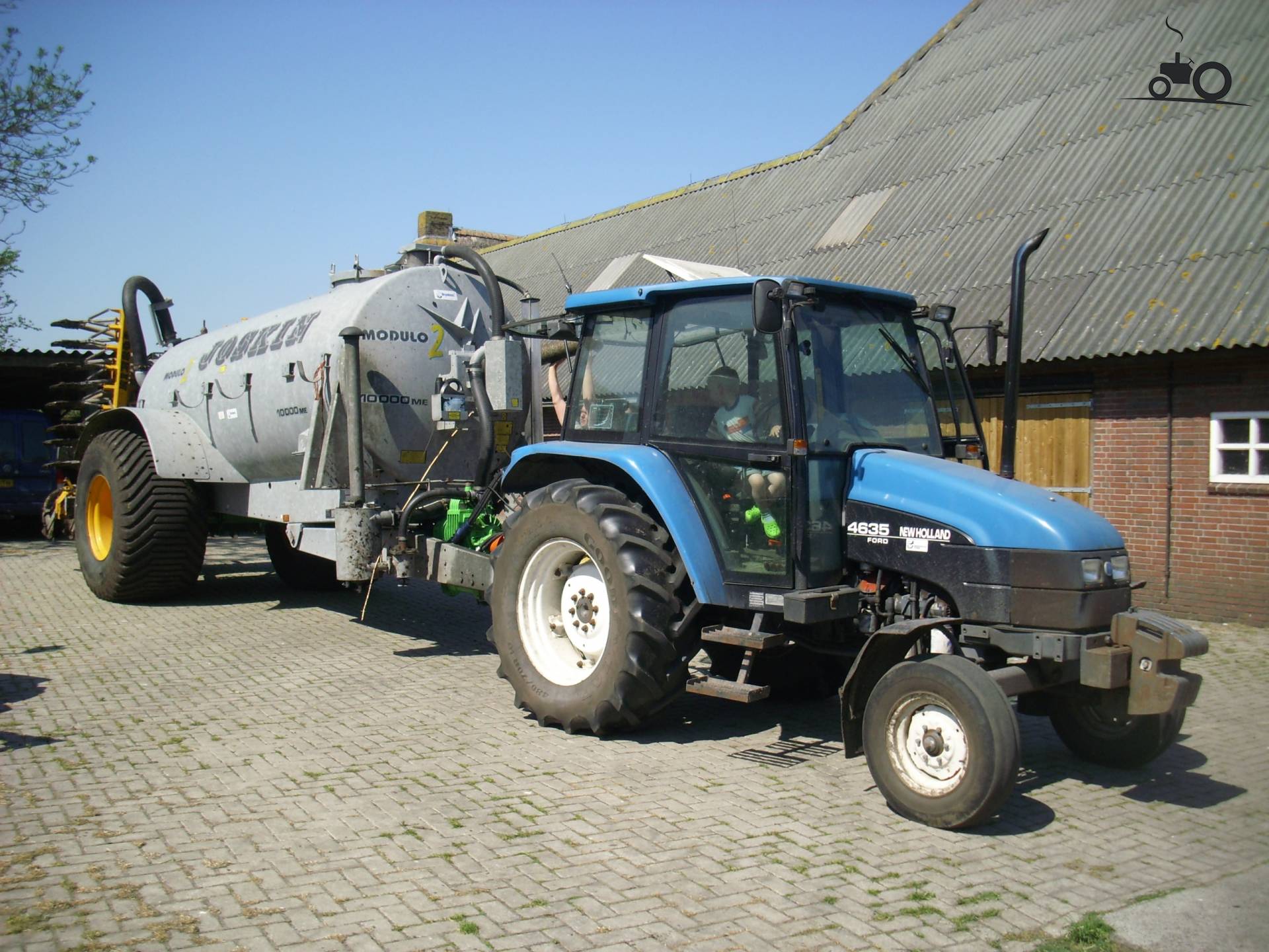 New Holland 4635 - Laatste Updates, Foto's & Video's - Pagina 1