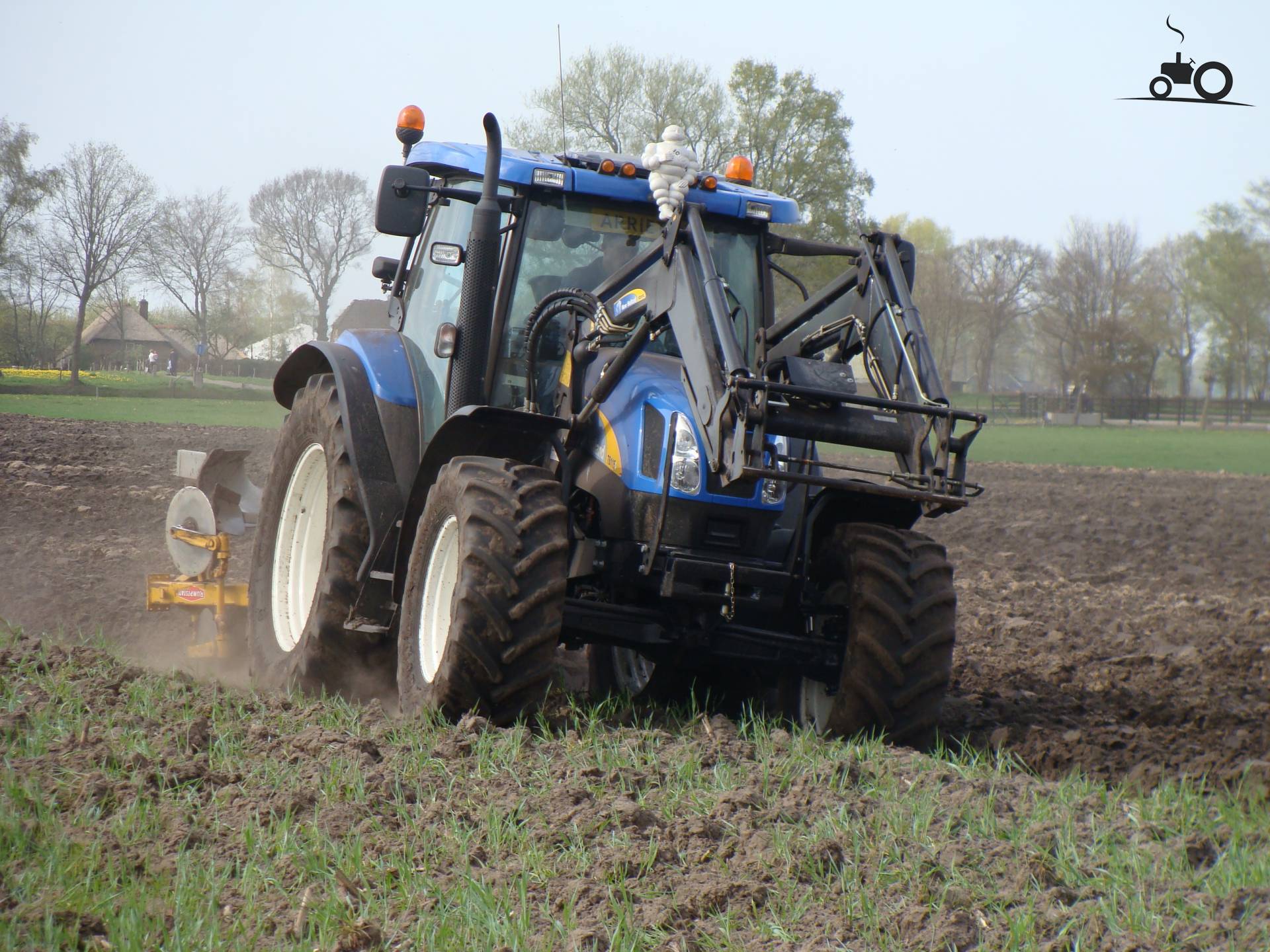 New Holland TS 115 A Delta - Nachrichten, Fotos & Videos