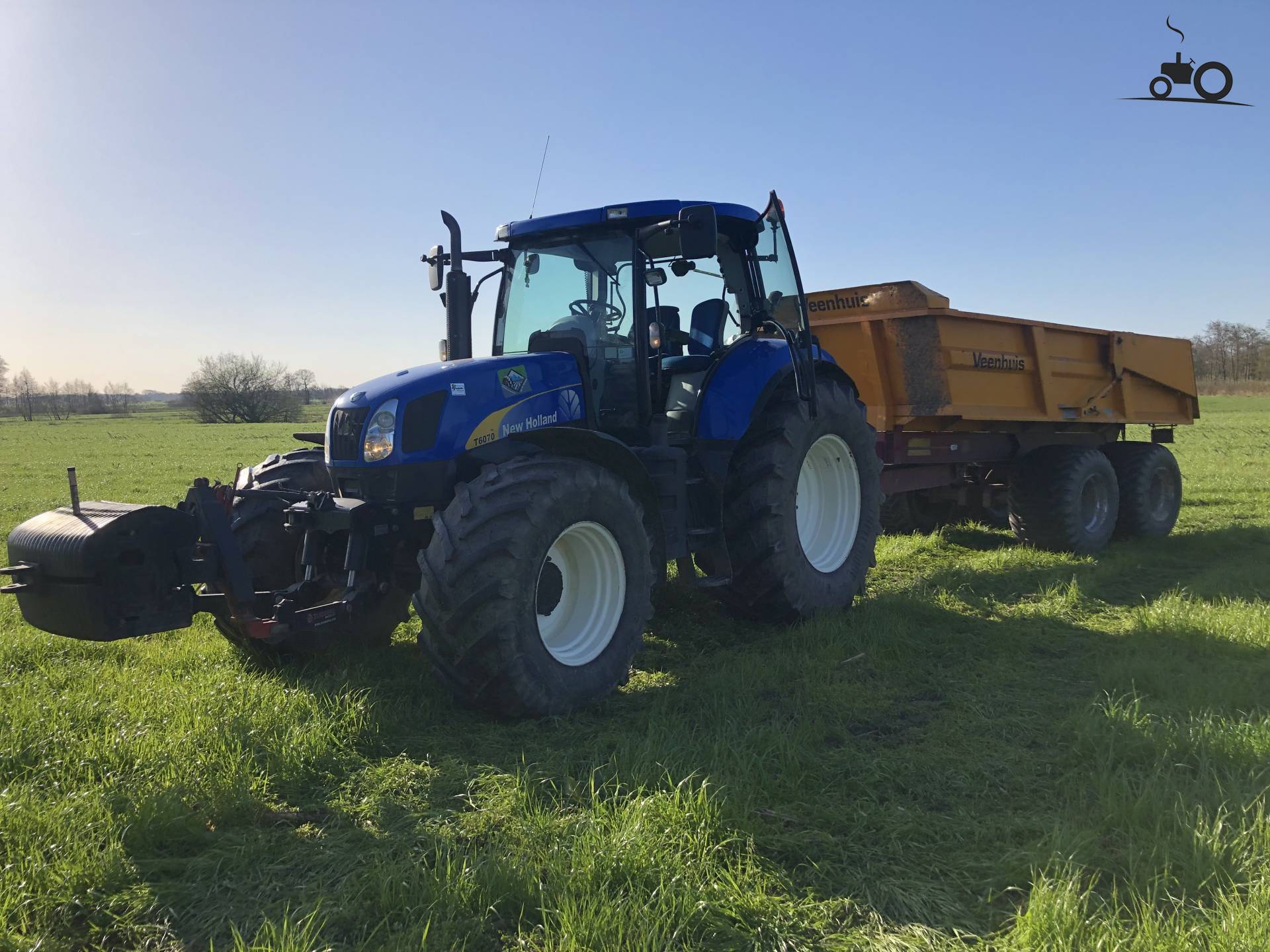 Foto New Holland T 6070 1288024