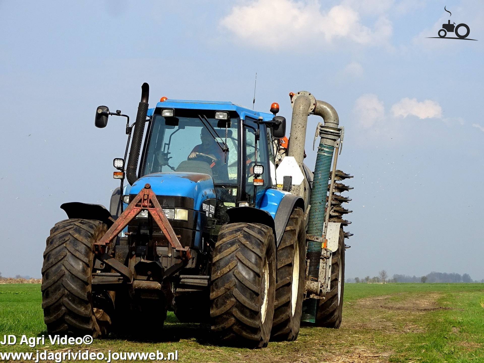 foto-new-holland-8360-1302433