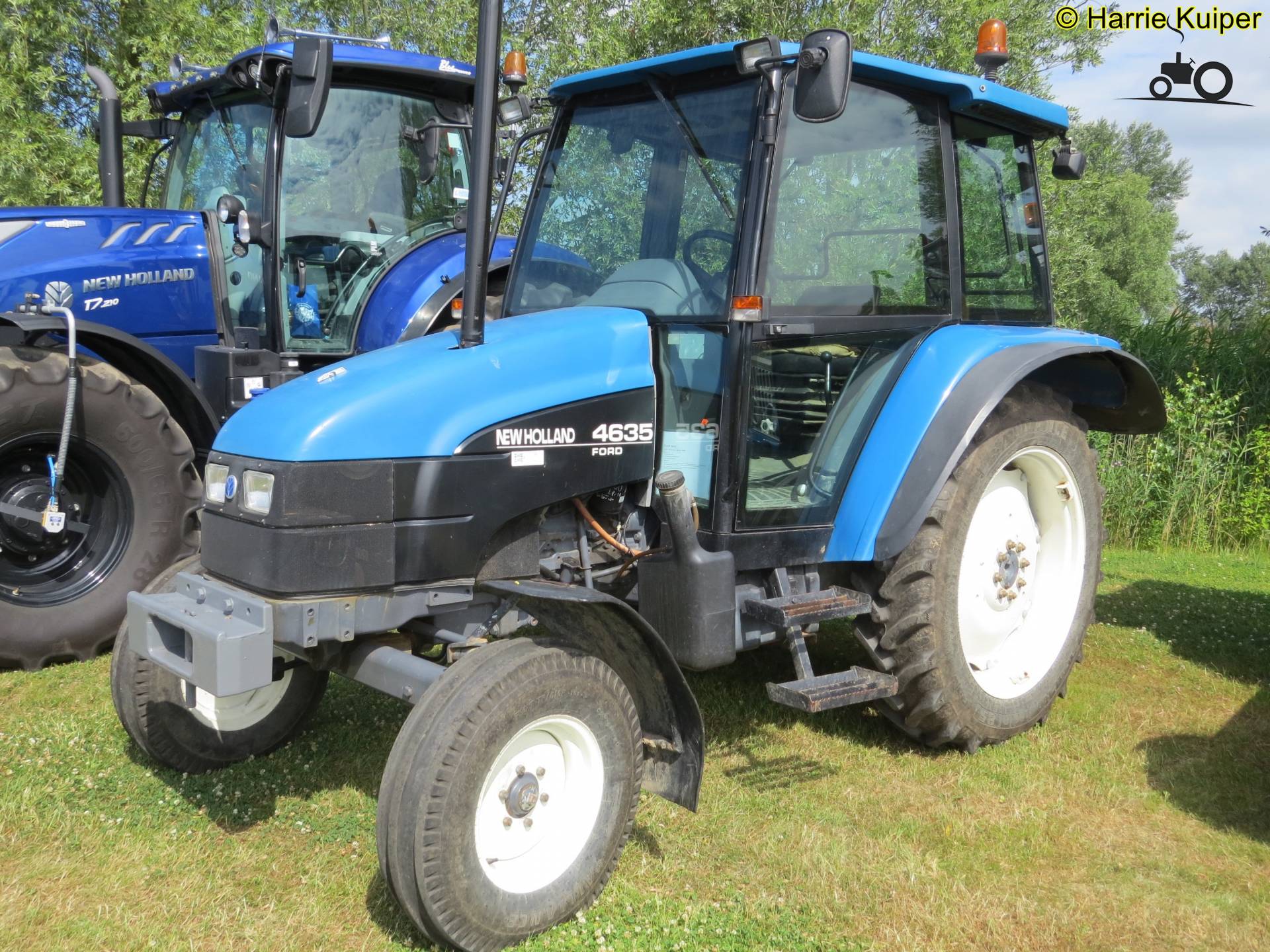 New Holland 4635 - Laatste Updates, Foto's & Video's - Pagina 1