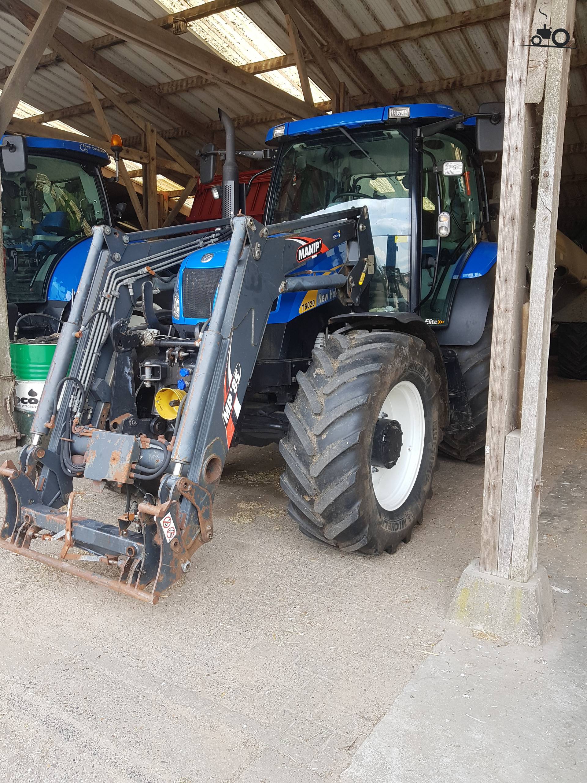 Foto New Holland T 6020 Elite 1355661