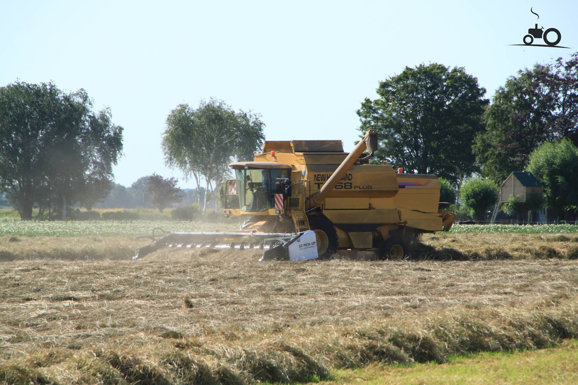 New Holland TX 68 - Nachrichten, Fotos & Videos - Seite 1