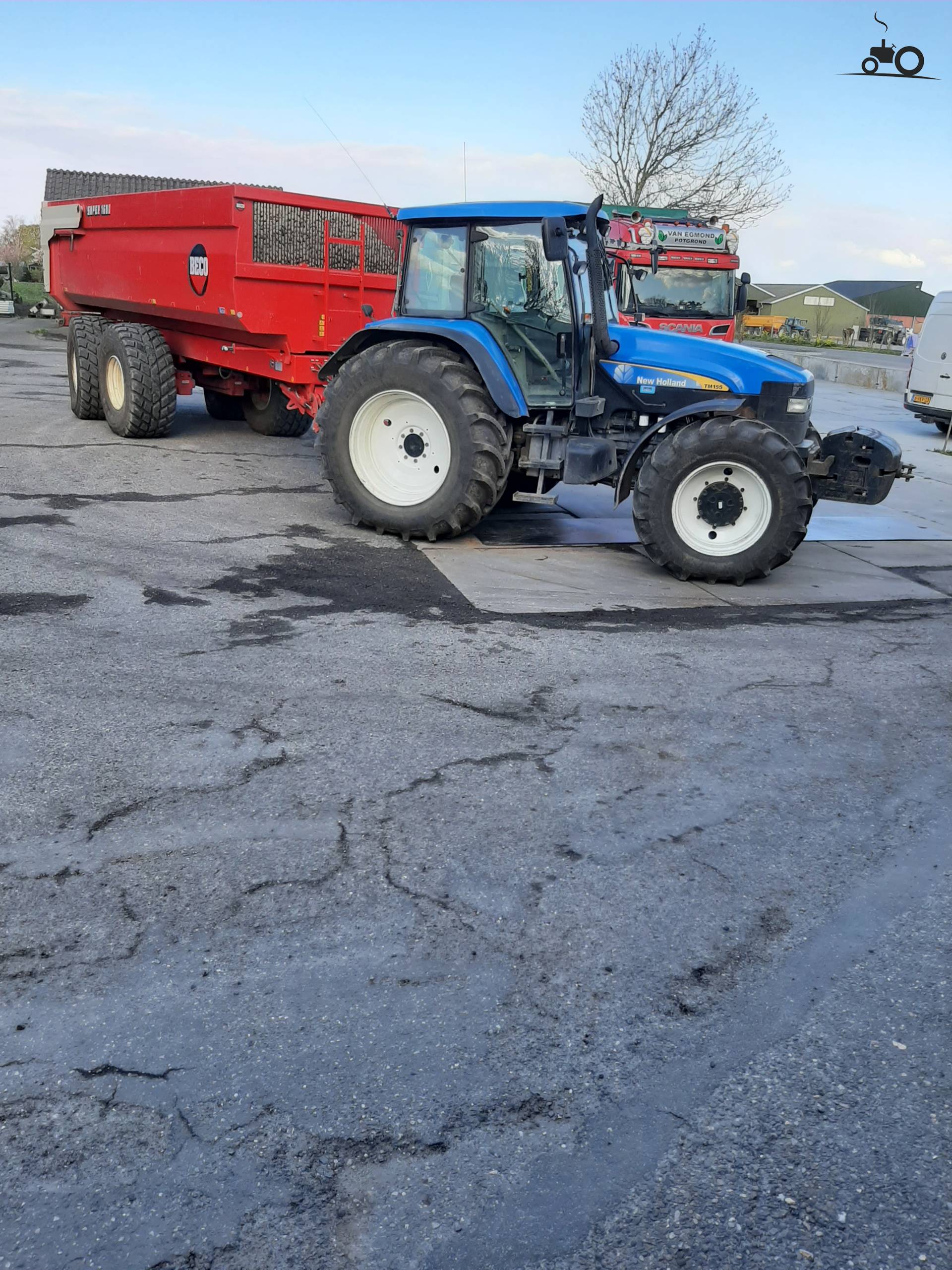 Foto New Holland TM 155 #1464296