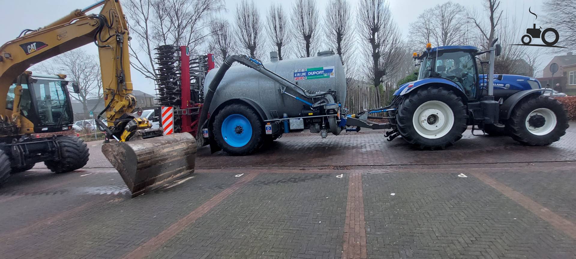 New Holland T 7000