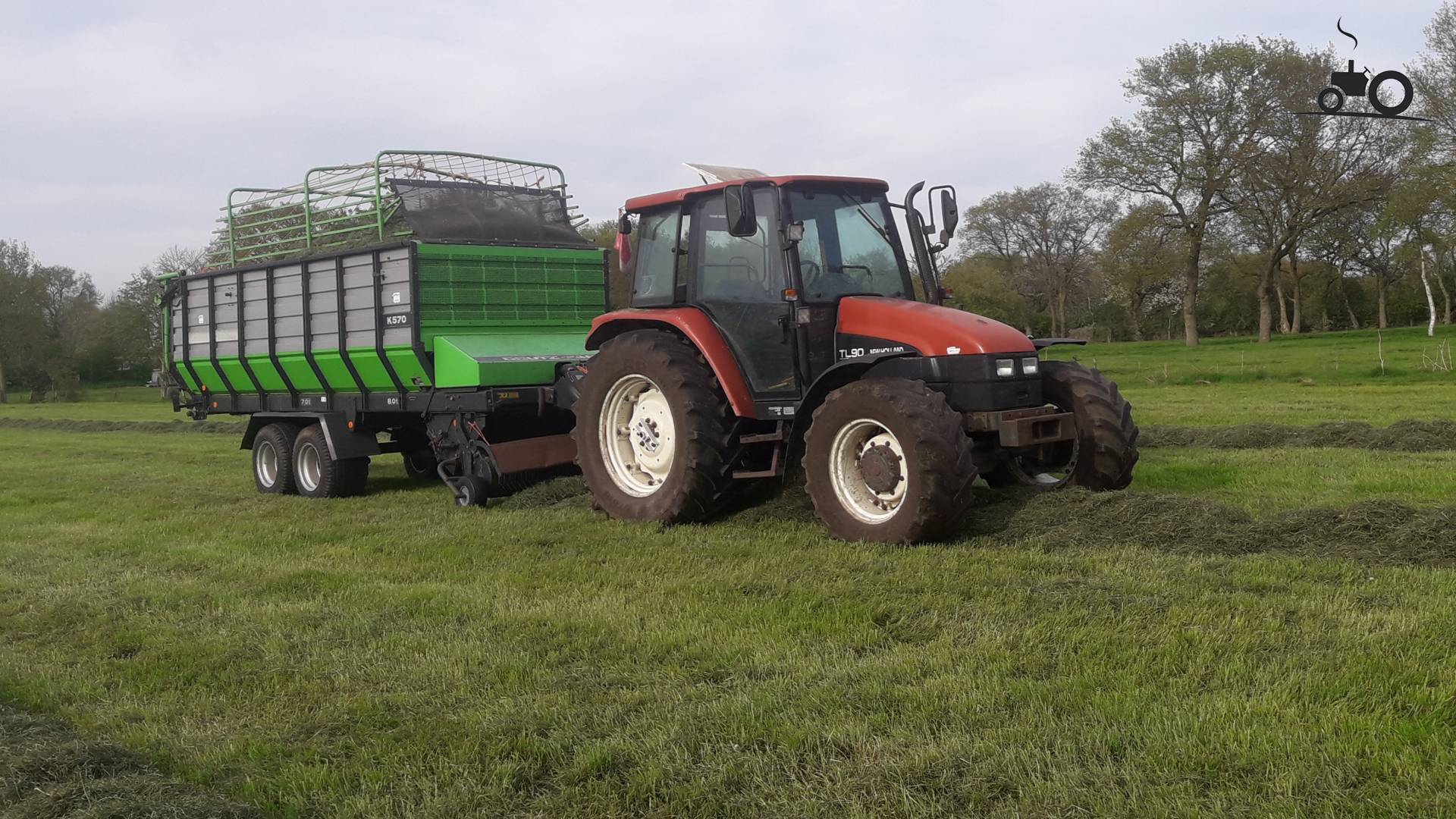 foto-new-holland-tl-90-1517500