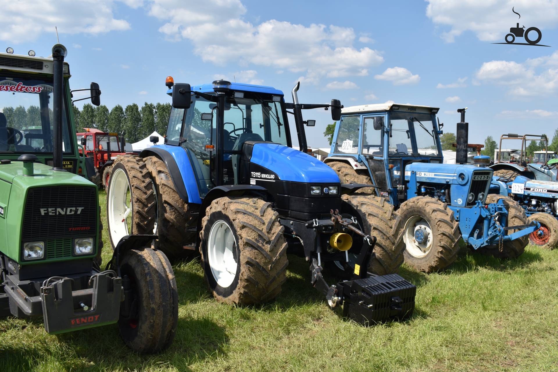Foto New Holland TS 115 #1520154