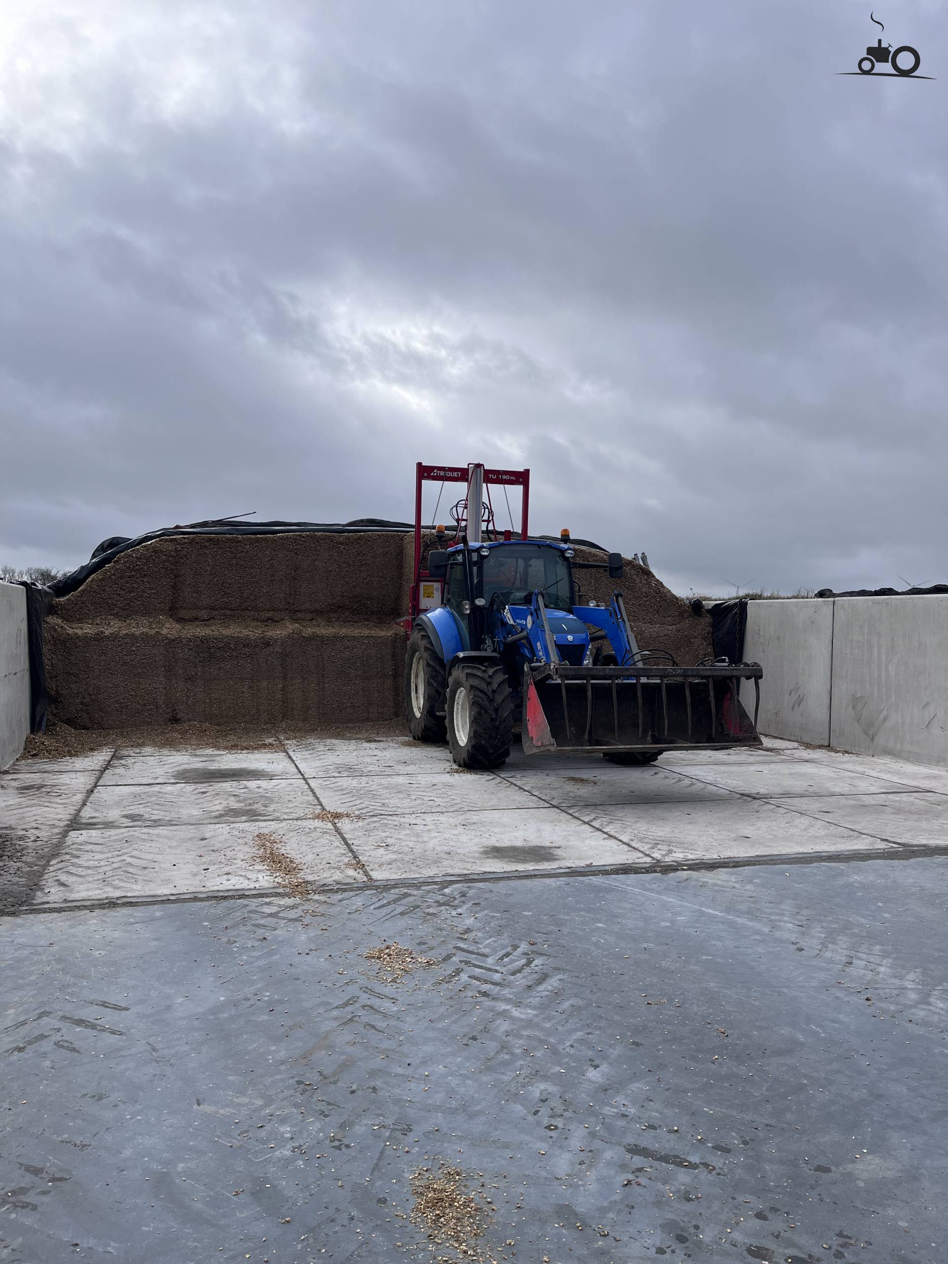 New Holland T 5.105