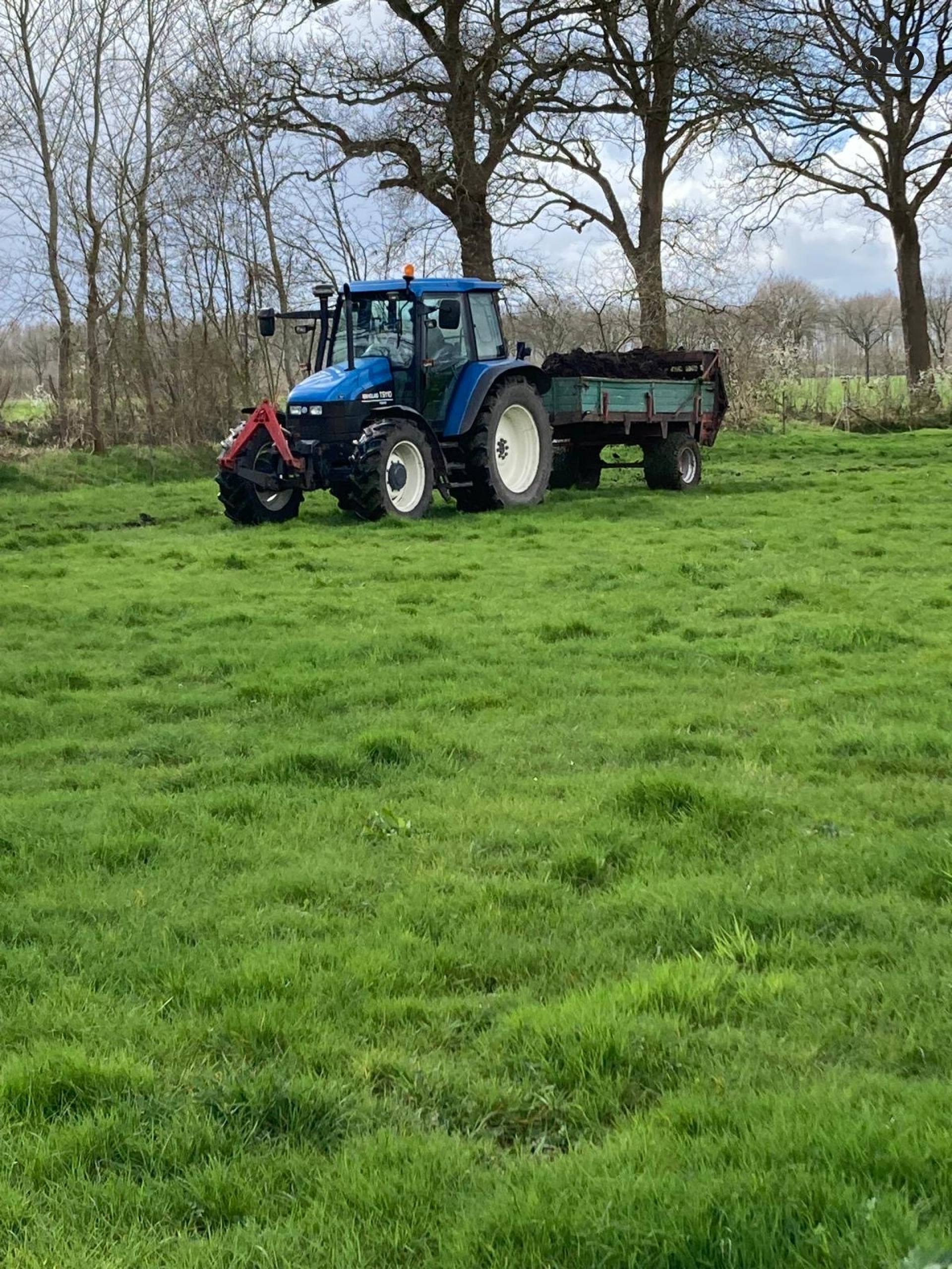 Foto New Holland TS 110 #1562021