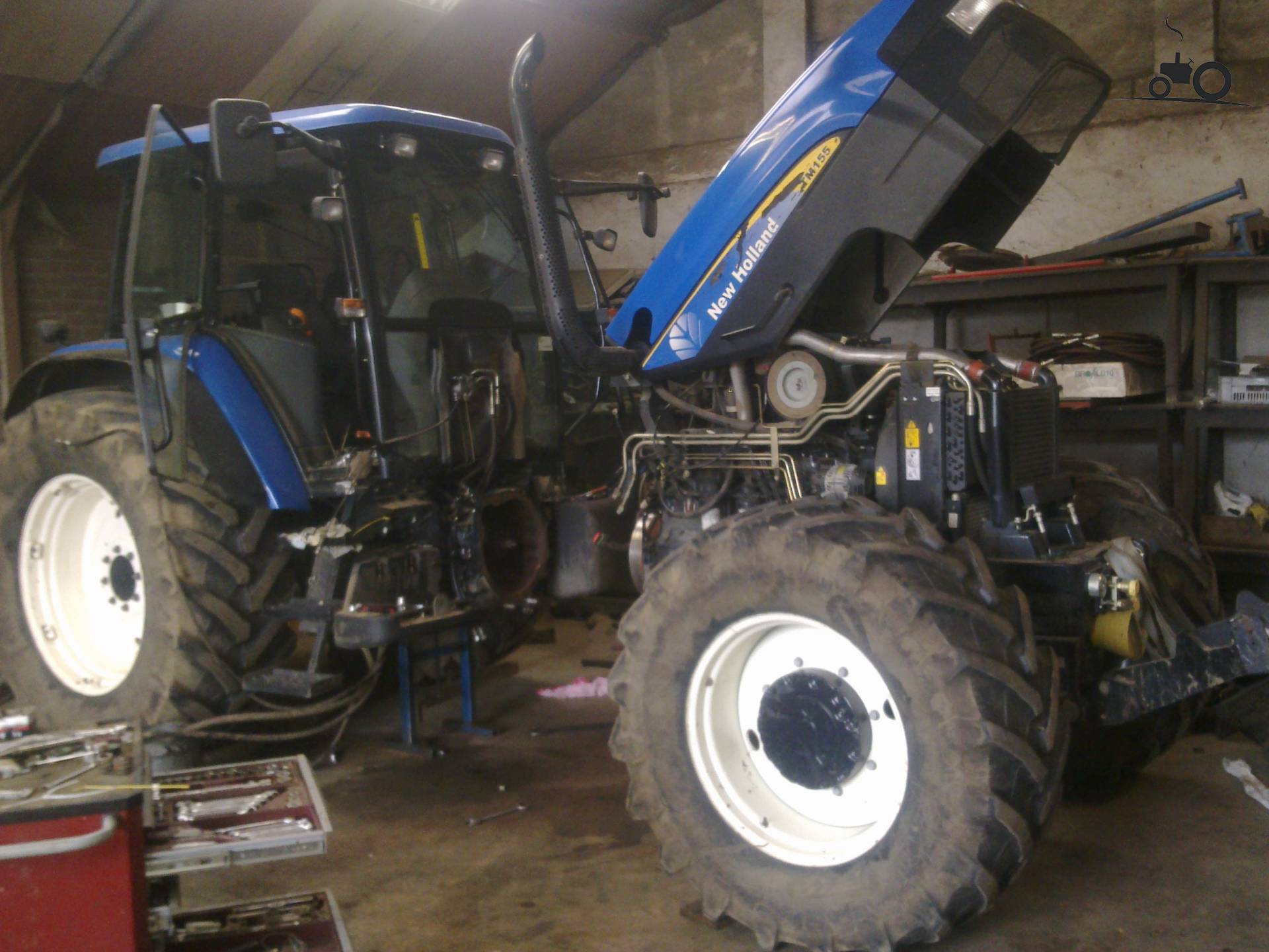 Foto New Holland TM 155 #352948