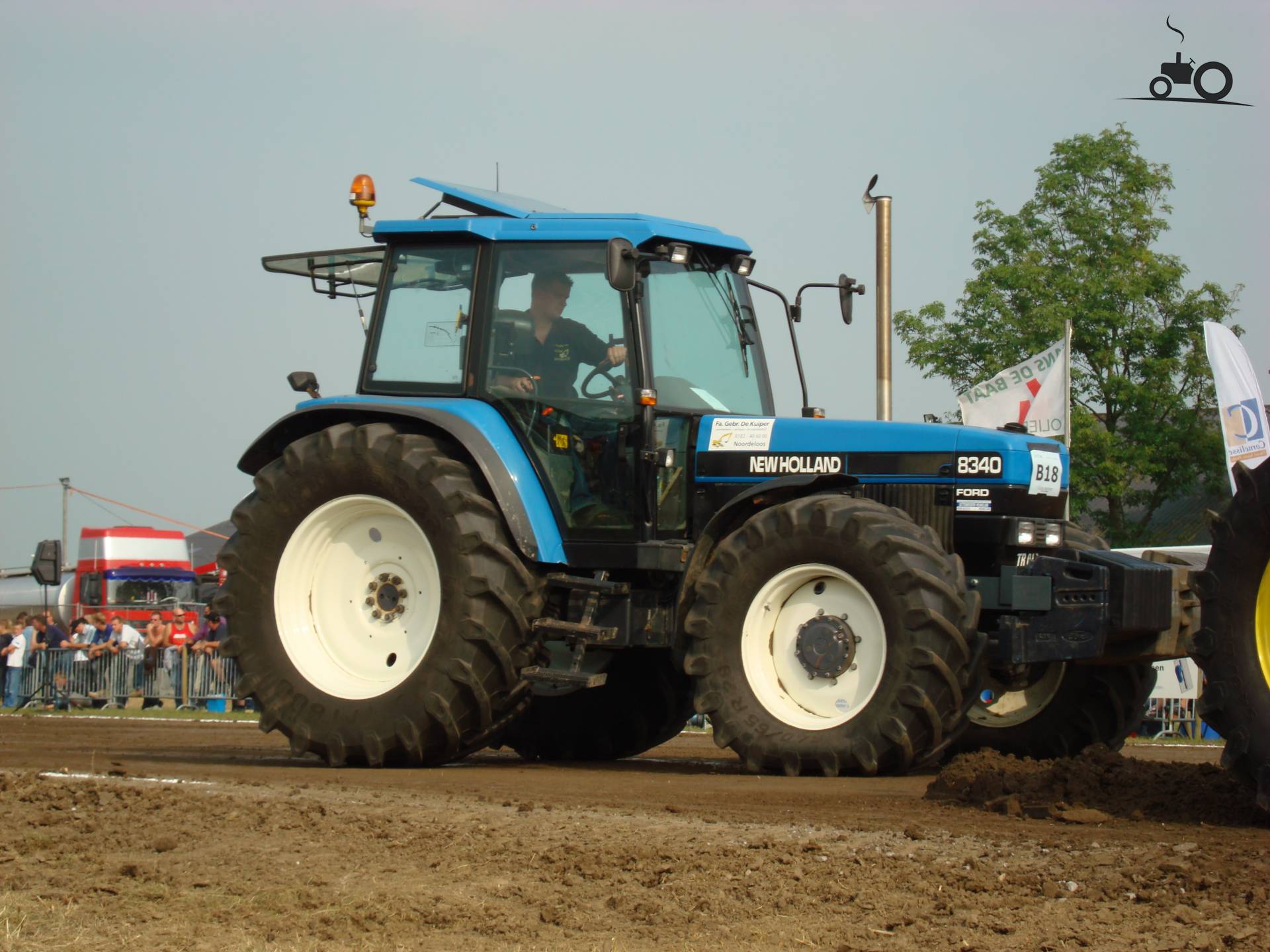 Foto New Holland 8340 377429